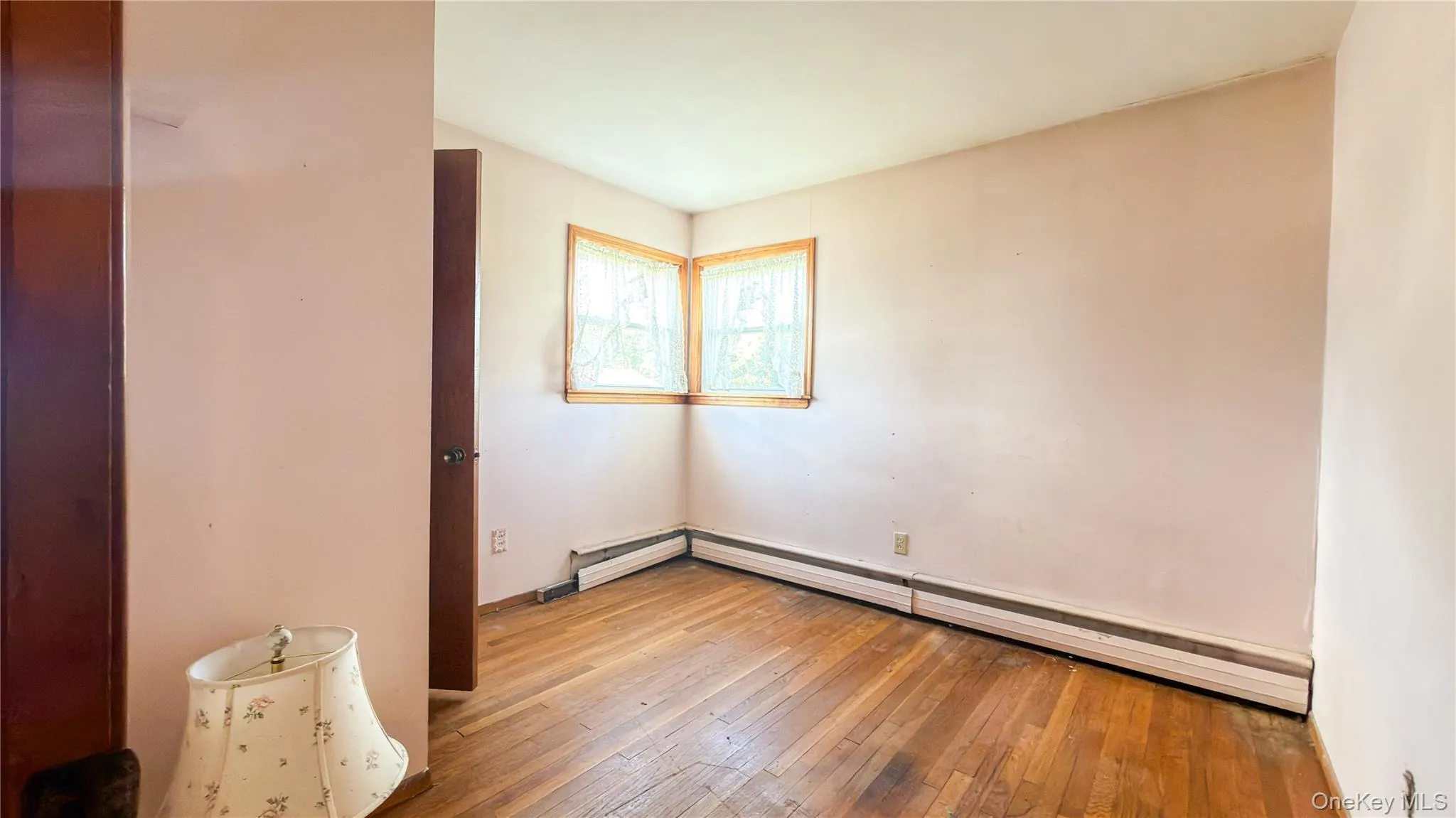 64 Grand Avenue, Babylon, NY, 3 Bedrooms Bedrooms, 6 Rooms Rooms,1 BathroomBathrooms,Residential,For Rent,Grand,0,1020195 64 Grand Avenue, Babylon, NY, 3 Bedrooms Bedrooms, 6 Rooms Rooms,1 BathroomBathrooms,Residential,For Rent,Grand,0,1020195