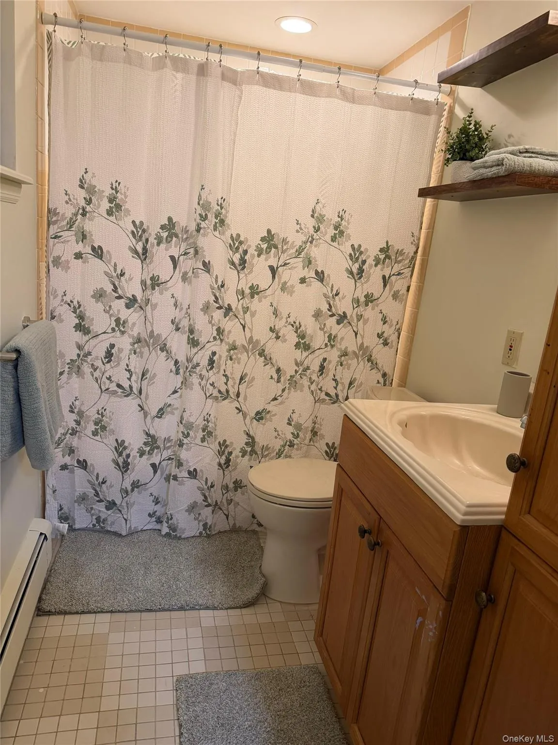 182 Crystal Brook Hollow Road, Brookhaven, NY, 1 Bedroom Bedrooms, 2 Rooms Rooms,1 BathroomBathrooms,Residential Lease,For Rent,Crystal Brook Hollow,0,1020196 182 Crystal Brook Hollow Road, Brookhaven, NY, 1 Bedroom Bedrooms, 2 Rooms Rooms,1 BathroomBathrooms,Residential Lease,For Rent,Crystal Brook Hollow,0,1020196