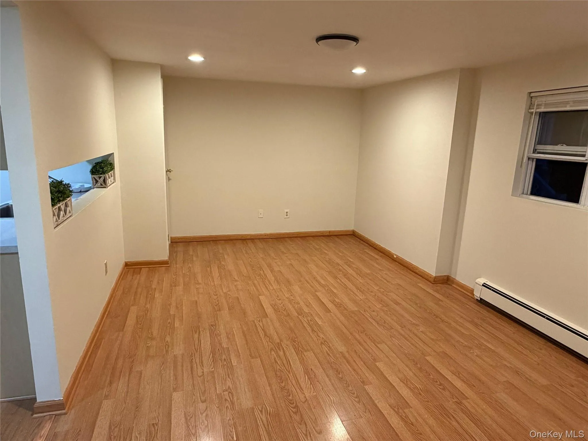 182 Crystal Brook Hollow Road, Brookhaven, NY, 1 Bedroom Bedrooms, 2 Rooms Rooms,1 BathroomBathrooms,Residential Lease,For Rent,Crystal Brook Hollow,0,1020196 182 Crystal Brook Hollow Road, Brookhaven, NY, 1 Bedroom Bedrooms, 2 Rooms Rooms,1 BathroomBathrooms,Residential Lease,For Rent,Crystal Brook Hollow,0,1020196