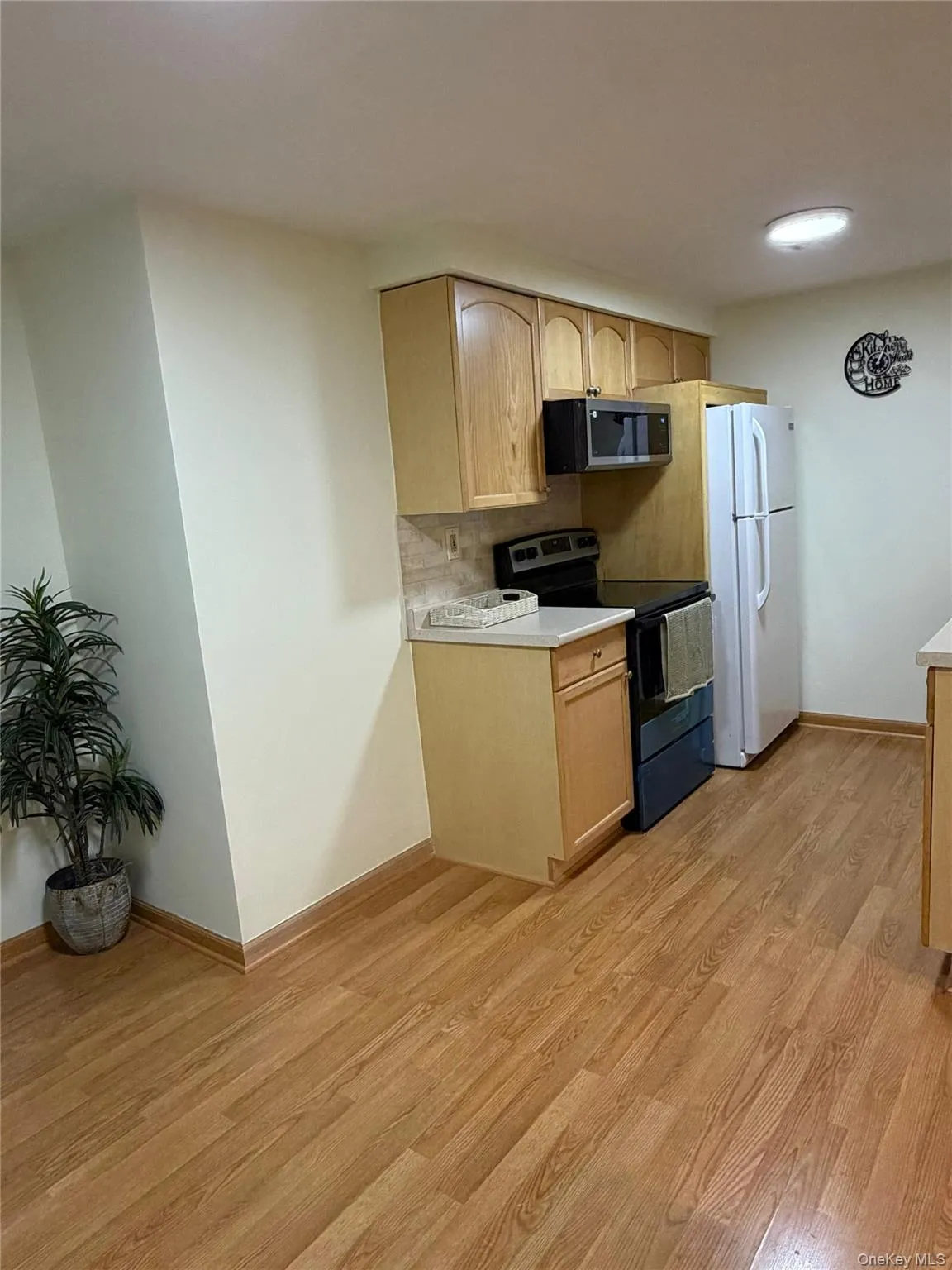 182 Crystal Brook Hollow Road, Brookhaven, NY, 1 Bedroom Bedrooms, 2 Rooms Rooms,1 BathroomBathrooms,Residential Lease,For Rent,Crystal Brook Hollow,0,1020196 182 Crystal Brook Hollow Road, Brookhaven, NY, 1 Bedroom Bedrooms, 2 Rooms Rooms,1 BathroomBathrooms,Residential Lease,For Rent,Crystal Brook Hollow,0,1020196
