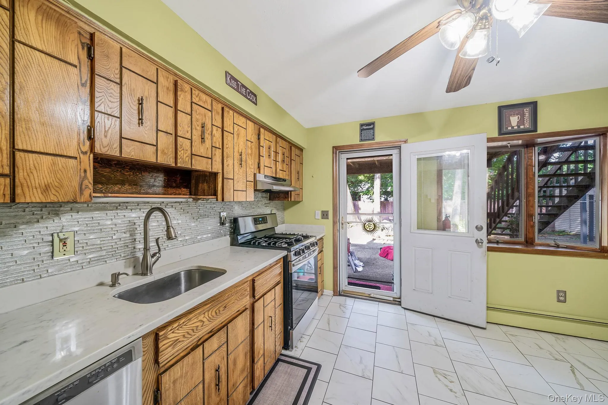 128 Avenue B, Brookhaven, NY, 6 Bedrooms Bedrooms, 10 Rooms Rooms,3 BathroomsBathrooms,Residential,For Rent,Avenue B,0,1020203 128 Avenue B, Brookhaven, NY, 6 Bedrooms Bedrooms, 10 Rooms Rooms,3 BathroomsBathrooms,Residential,For Rent,Avenue B,0,1020203