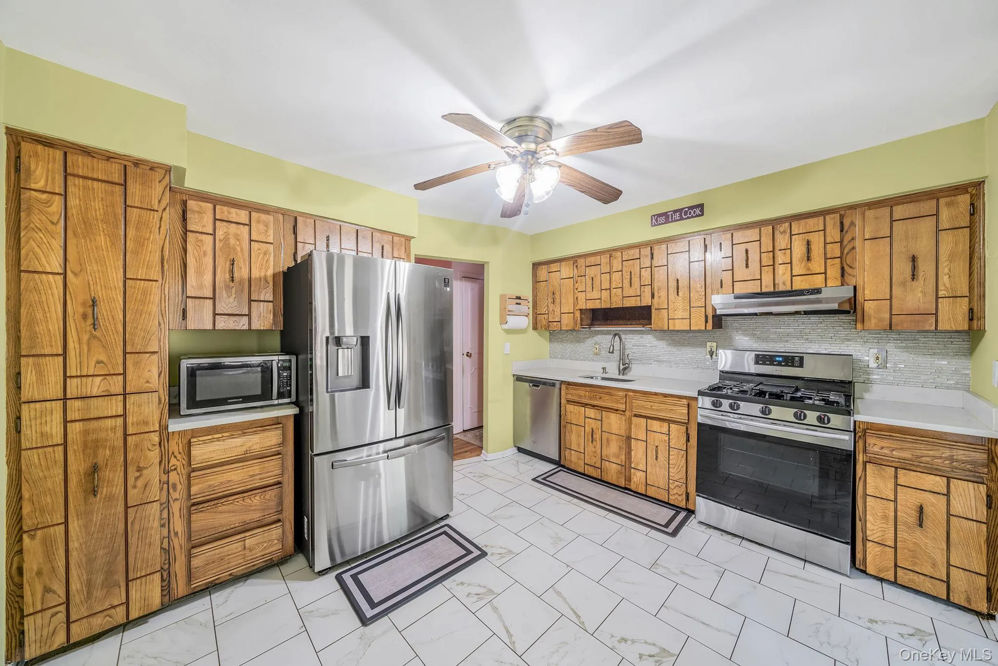 128 Avenue B, Brookhaven, NY, 6 Bedrooms Bedrooms, 10 Rooms Rooms,3 BathroomsBathrooms,Residential,For Rent,Avenue B,0,1020203 128 Avenue B, Brookhaven, NY, 6 Bedrooms Bedrooms, 10 Rooms Rooms,3 BathroomsBathrooms,Residential,For Rent,Avenue B,0,1020203