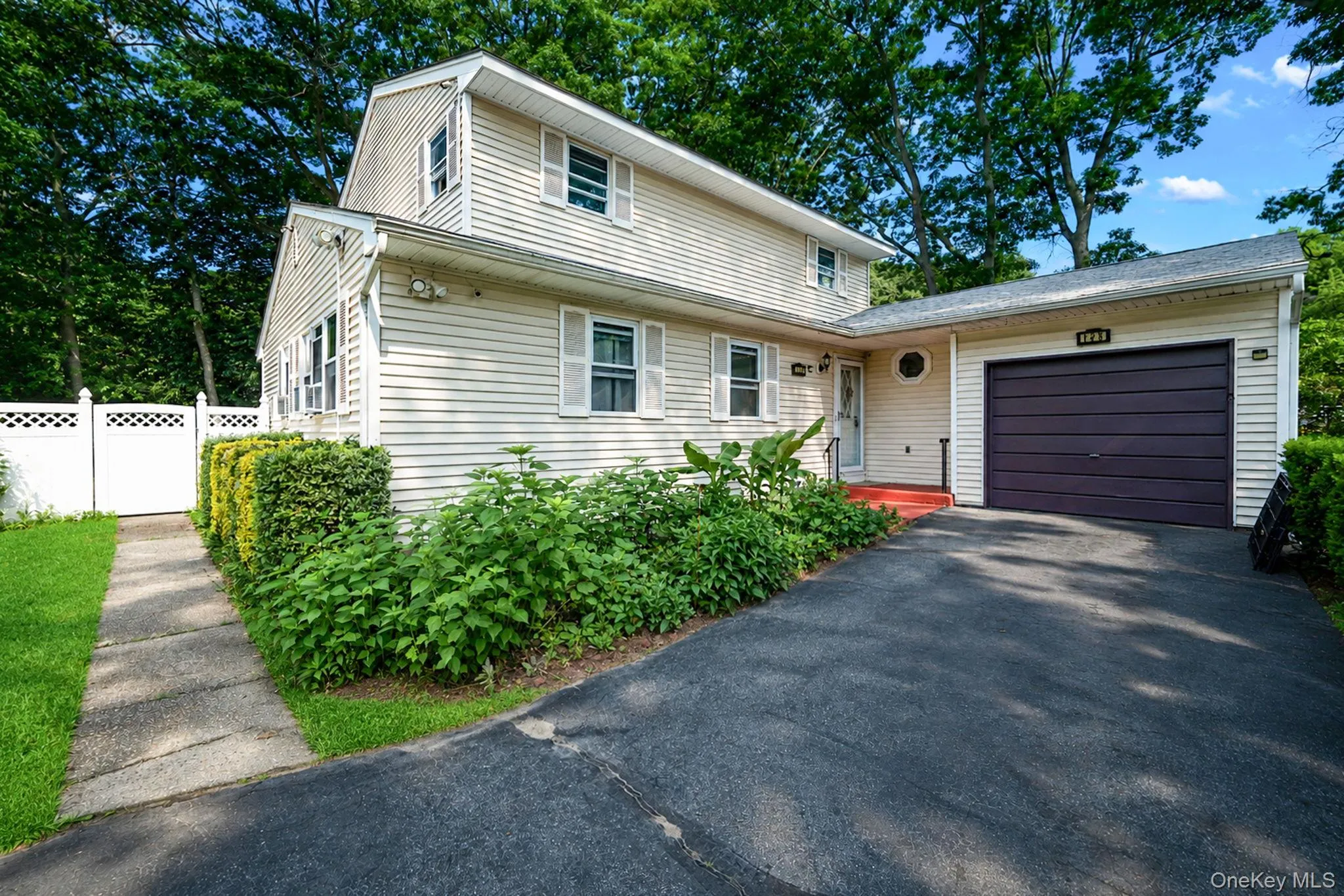 128 Avenue B, Brookhaven, NY, 6 Bedrooms Bedrooms, 10 Rooms Rooms,3 BathroomsBathrooms,Residential,For Rent,Avenue B,0,1020203 128 Avenue B, Brookhaven, NY, 6 Bedrooms Bedrooms, 10 Rooms Rooms,3 BathroomsBathrooms,Residential,For Rent,Avenue B,0,1020203