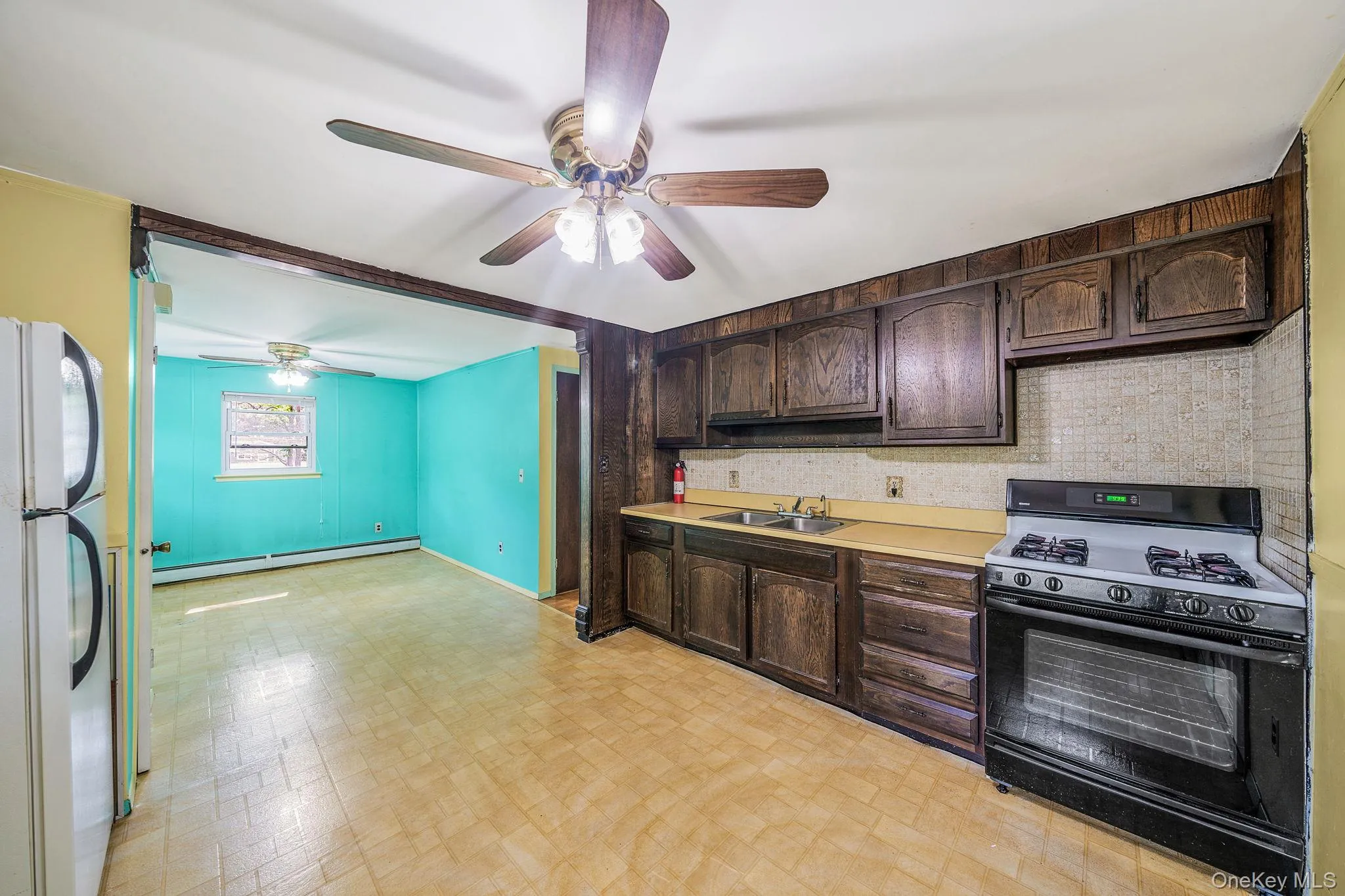 128 Avenue B, Brookhaven, NY, 6 Bedrooms Bedrooms, 10 Rooms Rooms,3 BathroomsBathrooms,Residential,For Rent,Avenue B,0,1020203 128 Avenue B, Brookhaven, NY, 6 Bedrooms Bedrooms, 10 Rooms Rooms,3 BathroomsBathrooms,Residential,For Rent,Avenue B,0,1020203