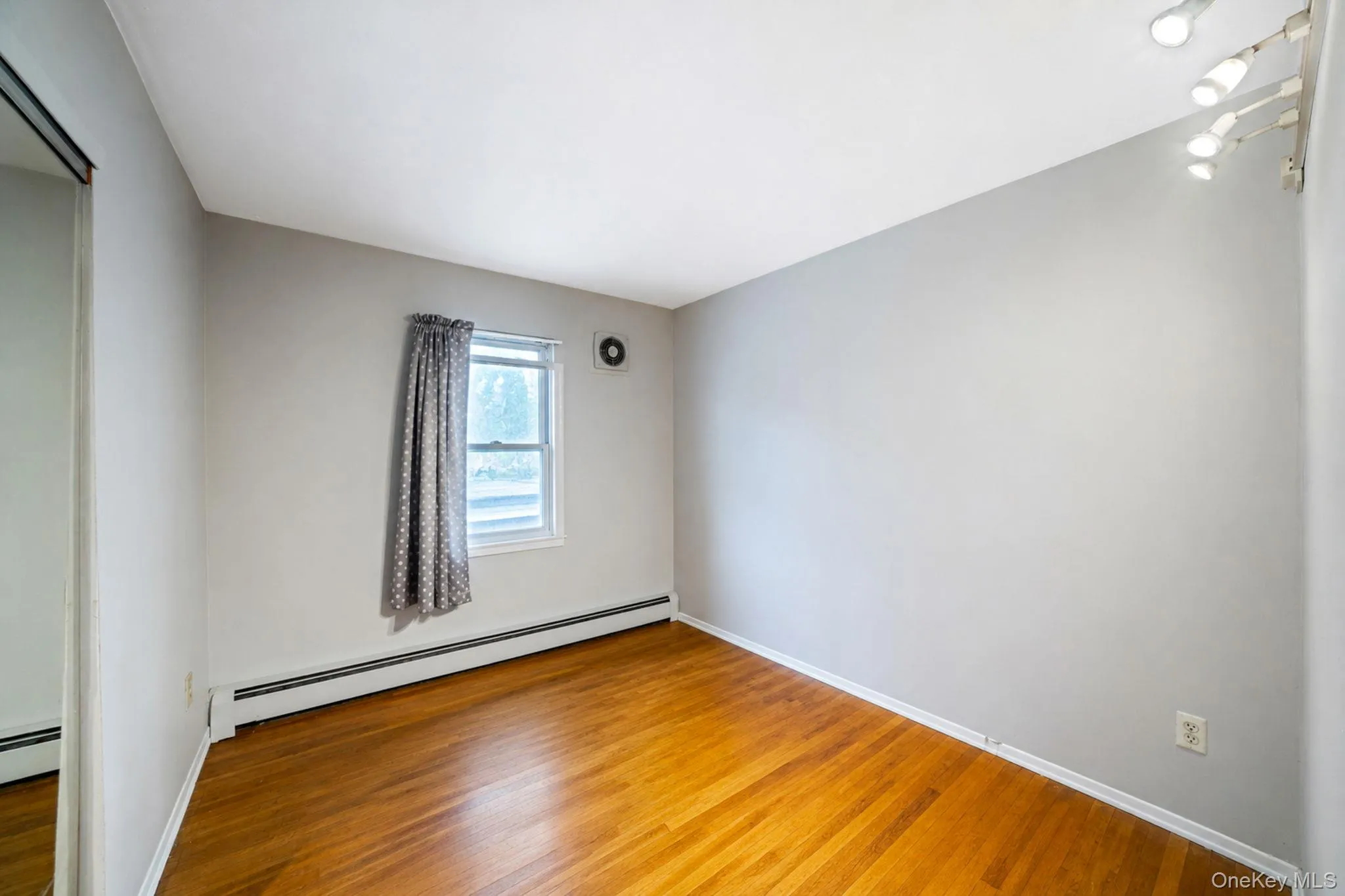 128 Avenue B, Brookhaven, NY, 6 Bedrooms Bedrooms, 10 Rooms Rooms,3 BathroomsBathrooms,Residential,For Rent,Avenue B,0,1020203 128 Avenue B, Brookhaven, NY, 6 Bedrooms Bedrooms, 10 Rooms Rooms,3 BathroomsBathrooms,Residential,For Rent,Avenue B,0,1020203