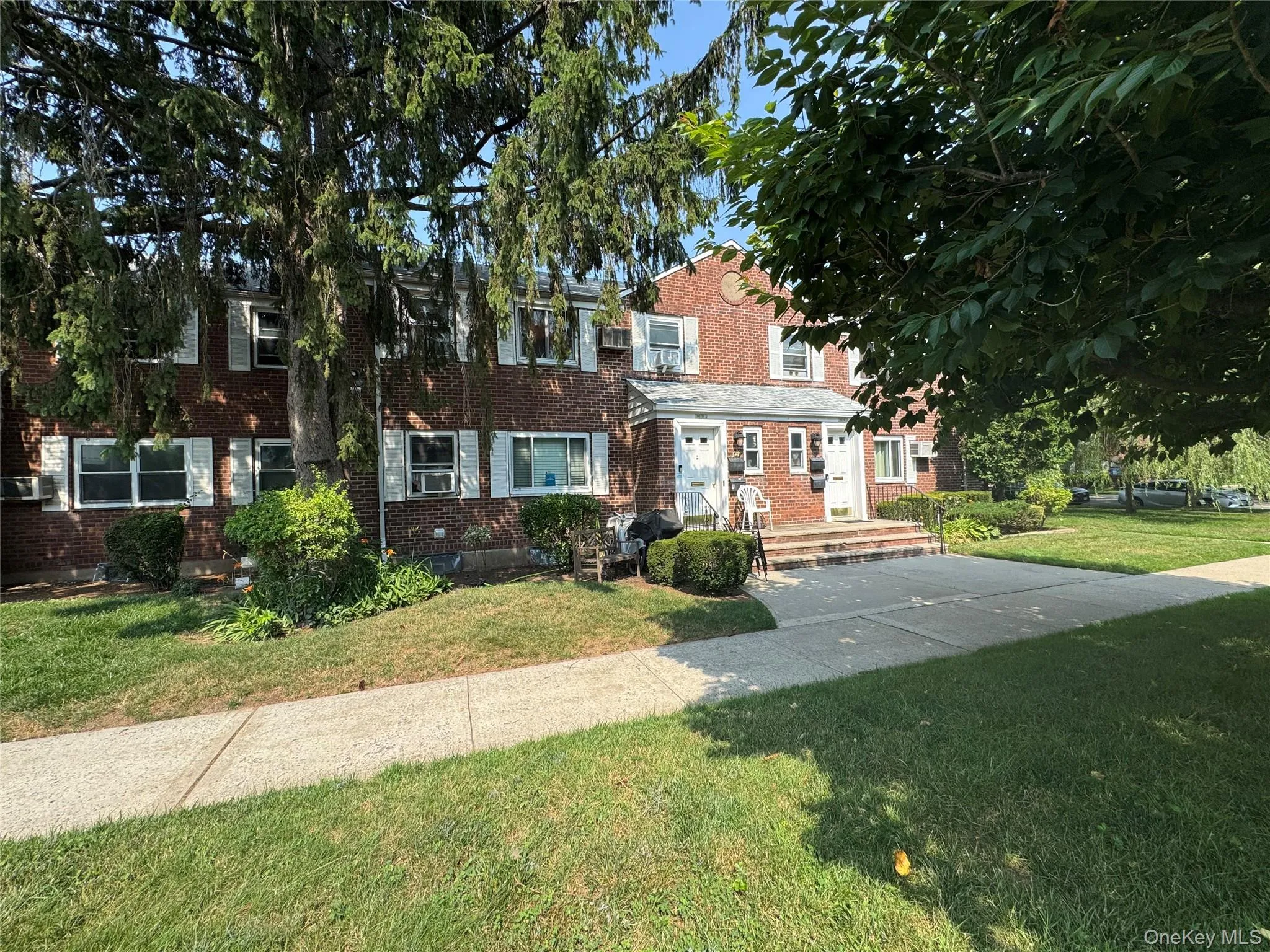 260-38 73 Avenue, New York, NY, 2 Bedrooms Bedrooms, 4 Rooms Rooms,1 BathroomBathrooms,Residential,For Rent,73,0,1020206 260-38 73 Avenue, New York, NY, 2 Bedrooms Bedrooms, 4 Rooms Rooms,1 BathroomBathrooms,Residential,For Rent,73,0,1020206