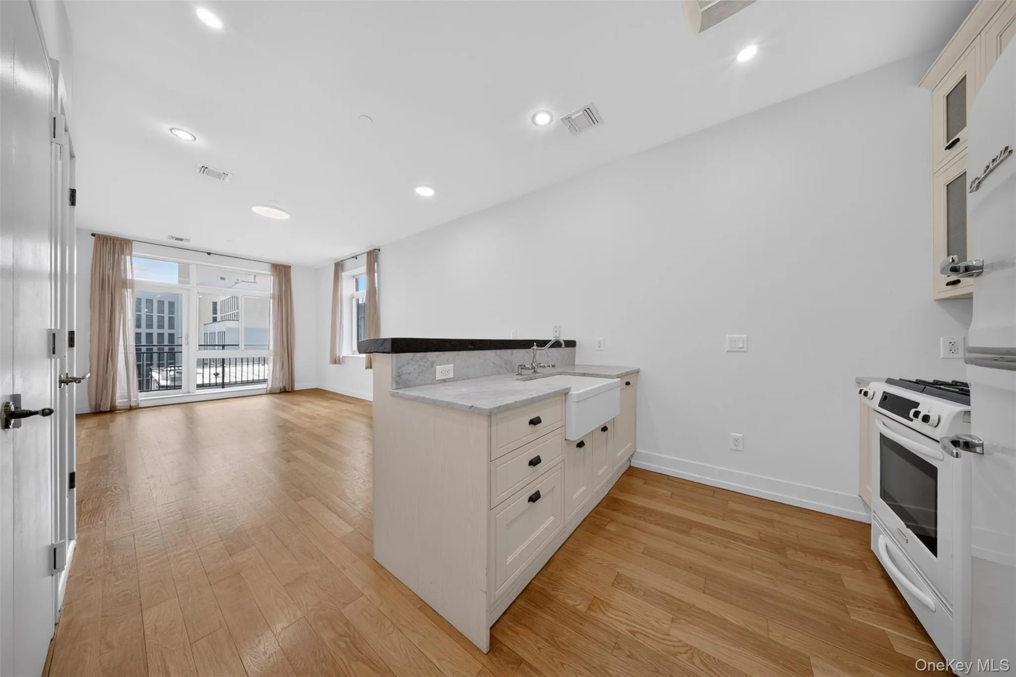 100 Engert Avenue, New York, NY, 2 Bedrooms Bedrooms, 5 Rooms Rooms,2 BathroomsBathrooms,Residential,For Rent,Engert,0,1020215 100 Engert Avenue, New York, NY, 2 Bedrooms Bedrooms, 5 Rooms Rooms,2 BathroomsBathrooms,Residential,For Rent,Engert,0,1020215