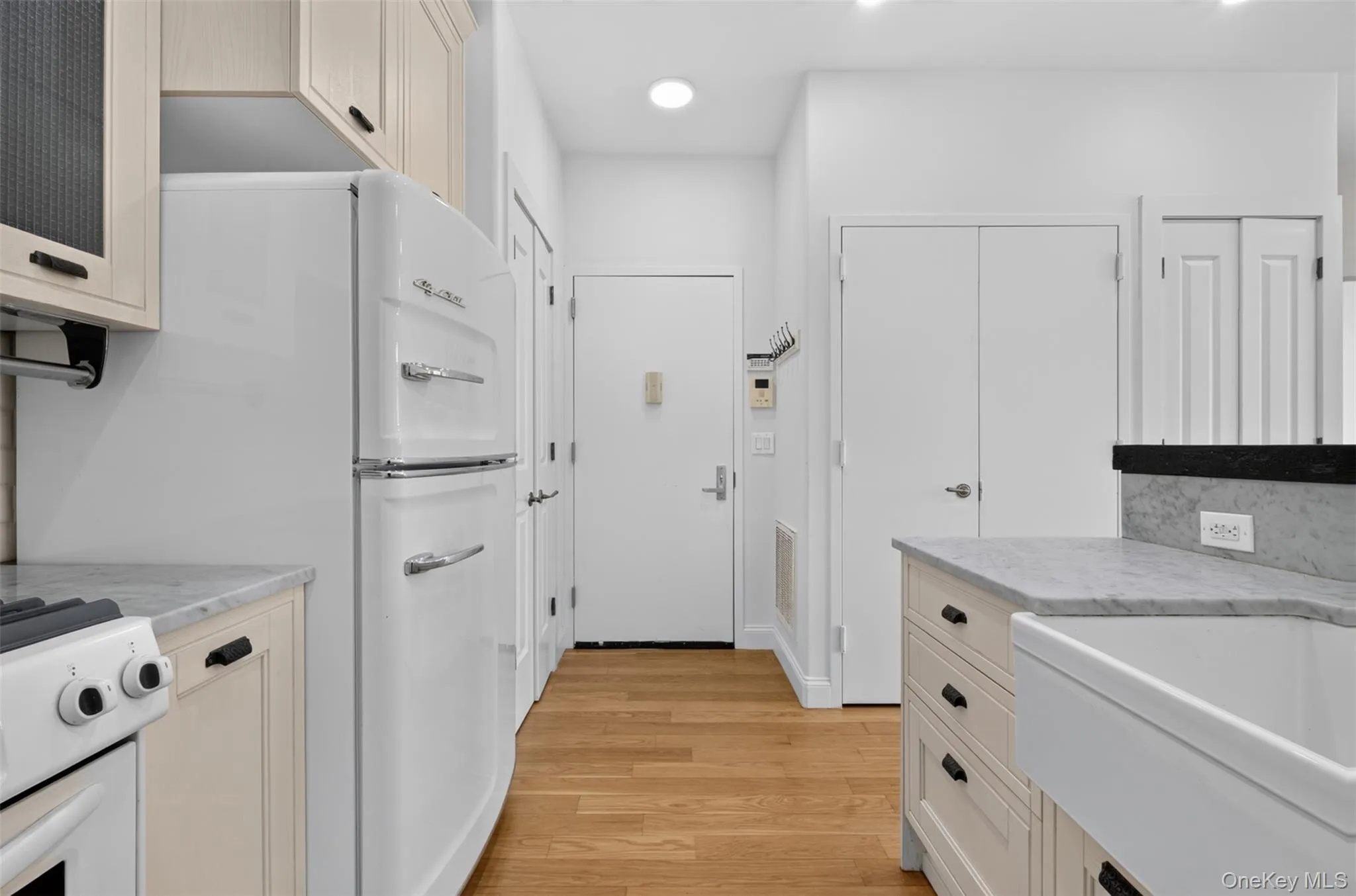 100 Engert Avenue, New York, NY, 2 Bedrooms Bedrooms, 5 Rooms Rooms,2 BathroomsBathrooms,Residential,For Rent,Engert,0,1020215 100 Engert Avenue, New York, NY, 2 Bedrooms Bedrooms, 5 Rooms Rooms,2 BathroomsBathrooms,Residential,For Rent,Engert,0,1020215