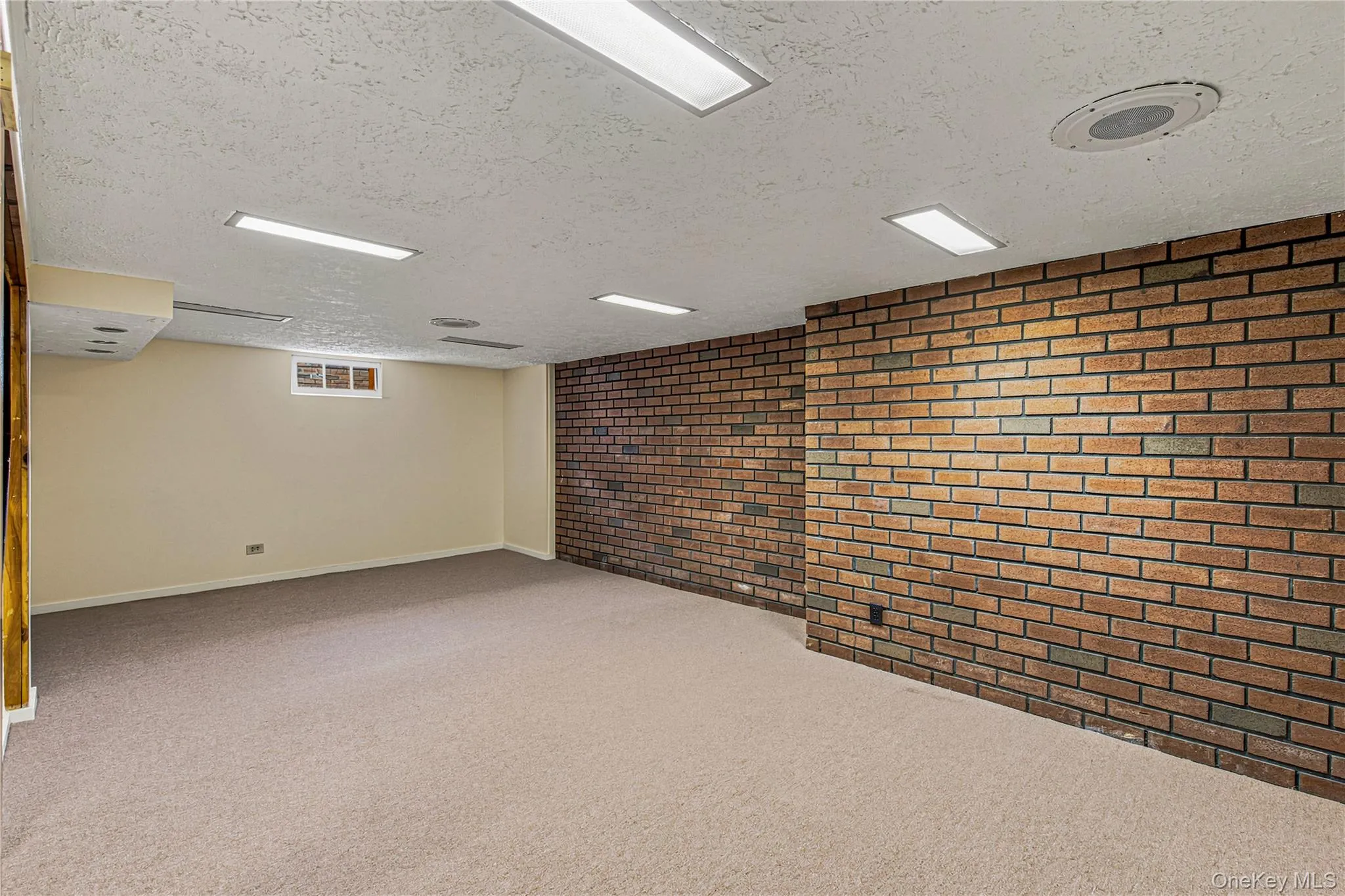 163 Laurel Drive, North Hempstead, NY, 3 Bedrooms Bedrooms, 6 Rooms Rooms,1 BathroomBathrooms,Residential,For Rent,Laurel,0,1020220 163 Laurel Drive, North Hempstead, NY, 3 Bedrooms Bedrooms, 6 Rooms Rooms,1 BathroomBathrooms,Residential,For Rent,Laurel,0,1020220
