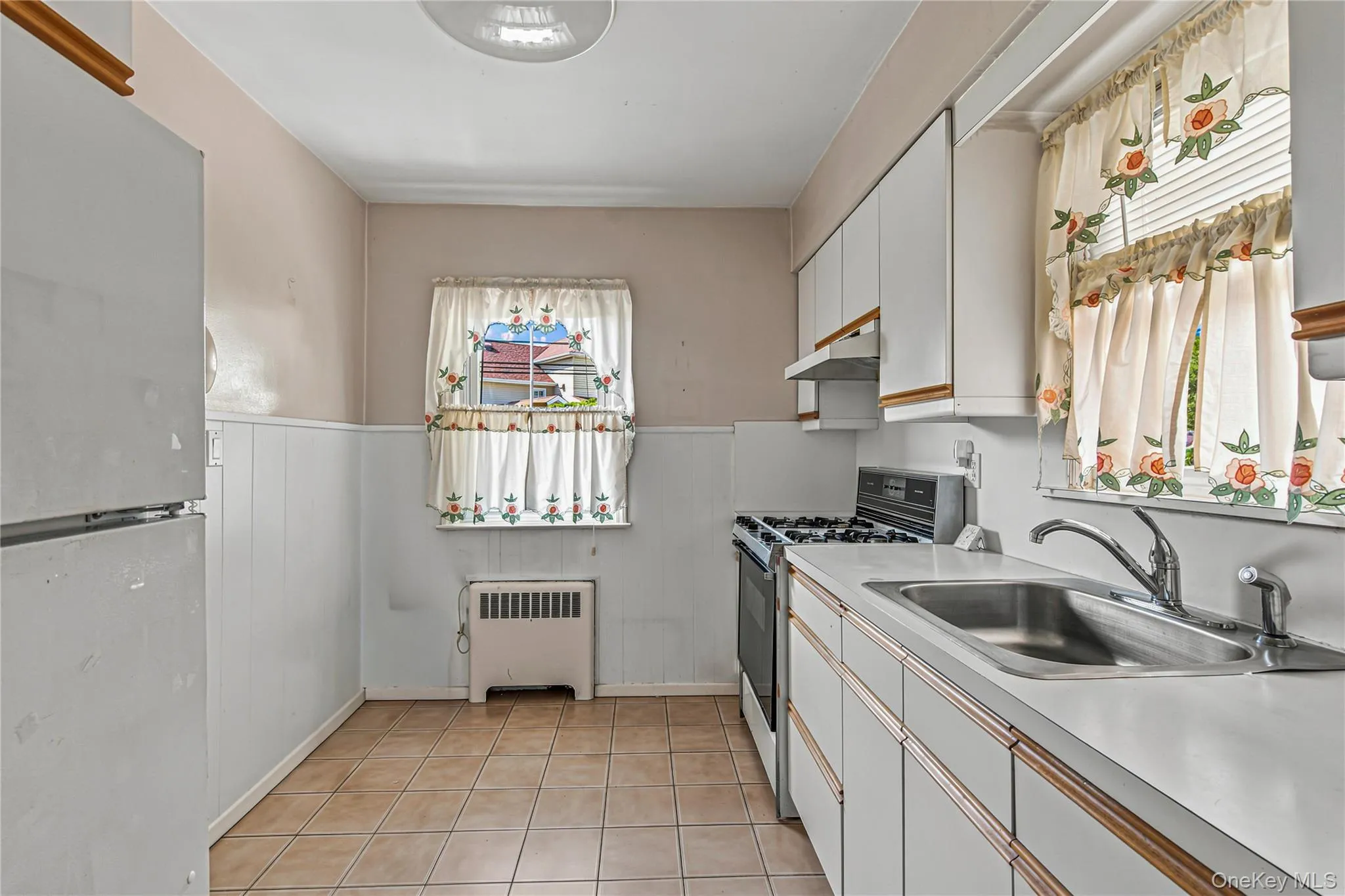 163 Laurel Drive, North Hempstead, NY, 3 Bedrooms Bedrooms, 6 Rooms Rooms,1 BathroomBathrooms,Residential,For Rent,Laurel,0,1020220 163 Laurel Drive, North Hempstead, NY, 3 Bedrooms Bedrooms, 6 Rooms Rooms,1 BathroomBathrooms,Residential,For Rent,Laurel,0,1020220