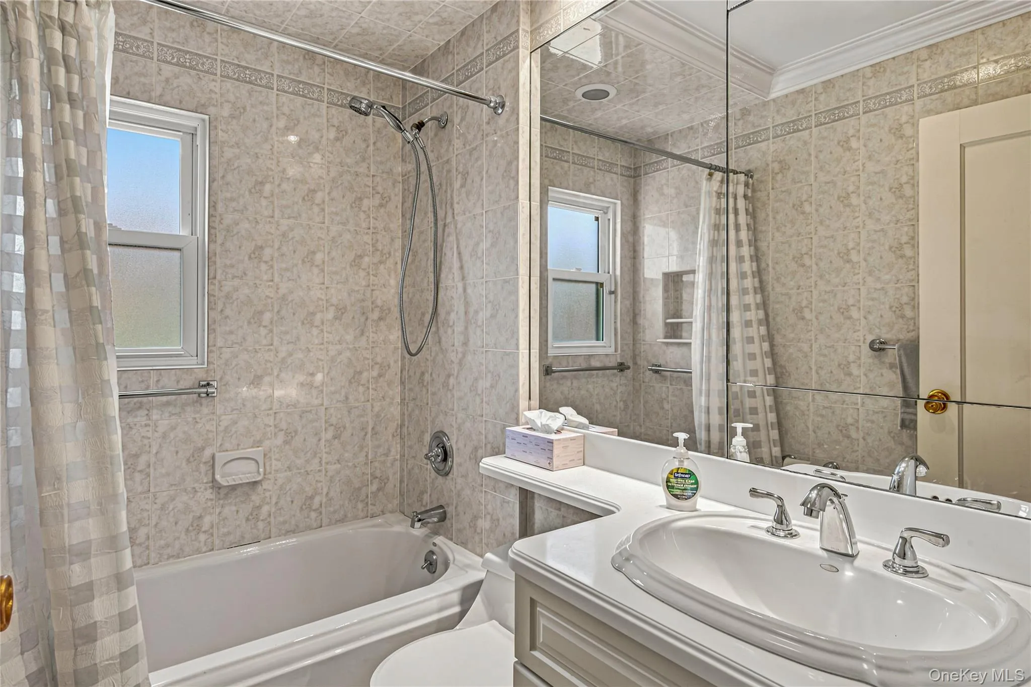 163 Laurel Drive, North Hempstead, NY, 3 Bedrooms Bedrooms, 6 Rooms Rooms,1 BathroomBathrooms,Residential,For Rent,Laurel,0,1020220 163 Laurel Drive, North Hempstead, NY, 3 Bedrooms Bedrooms, 6 Rooms Rooms,1 BathroomBathrooms,Residential,For Rent,Laurel,0,1020220