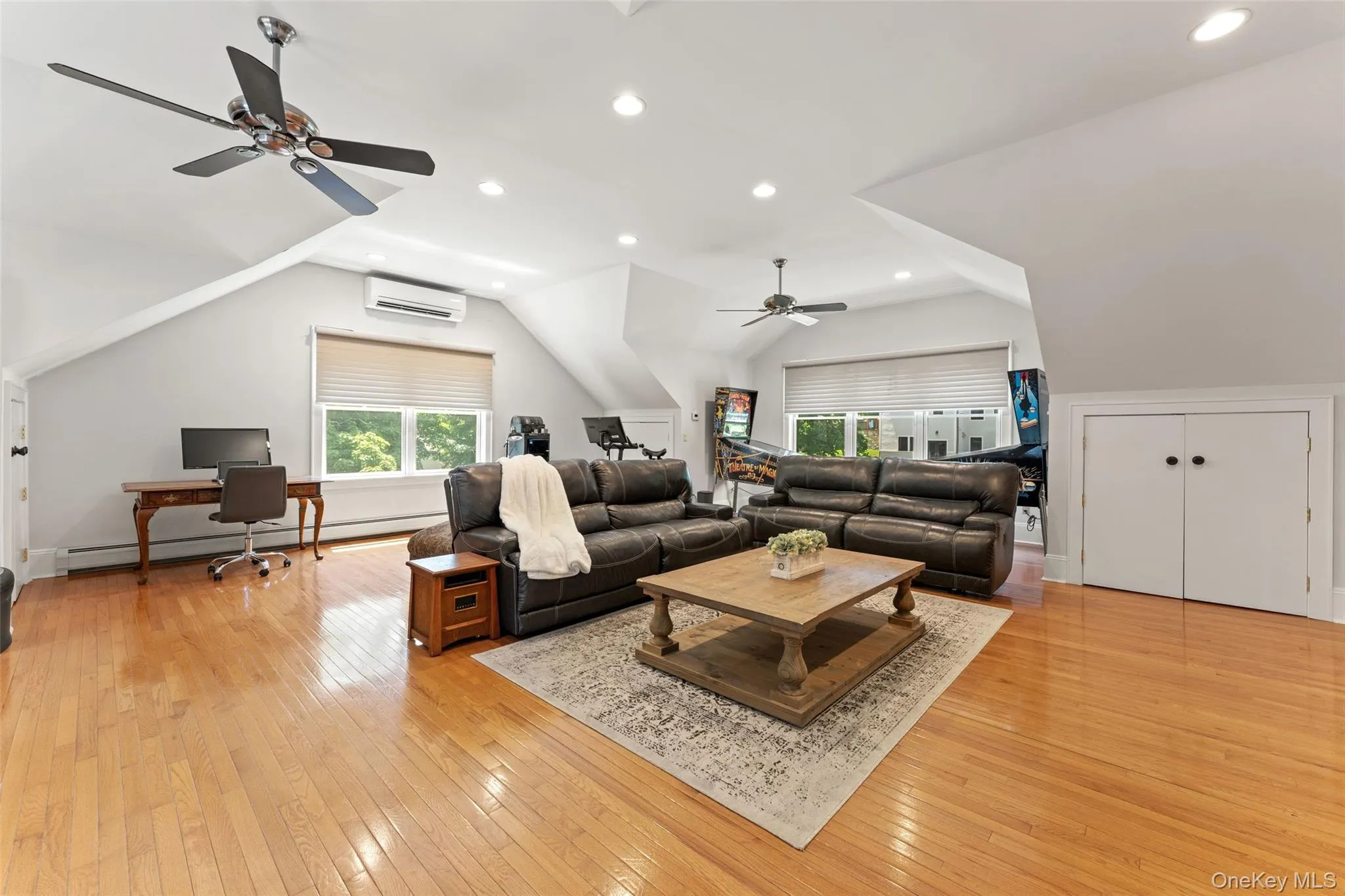 Family or recreation room. Family or recreation room.