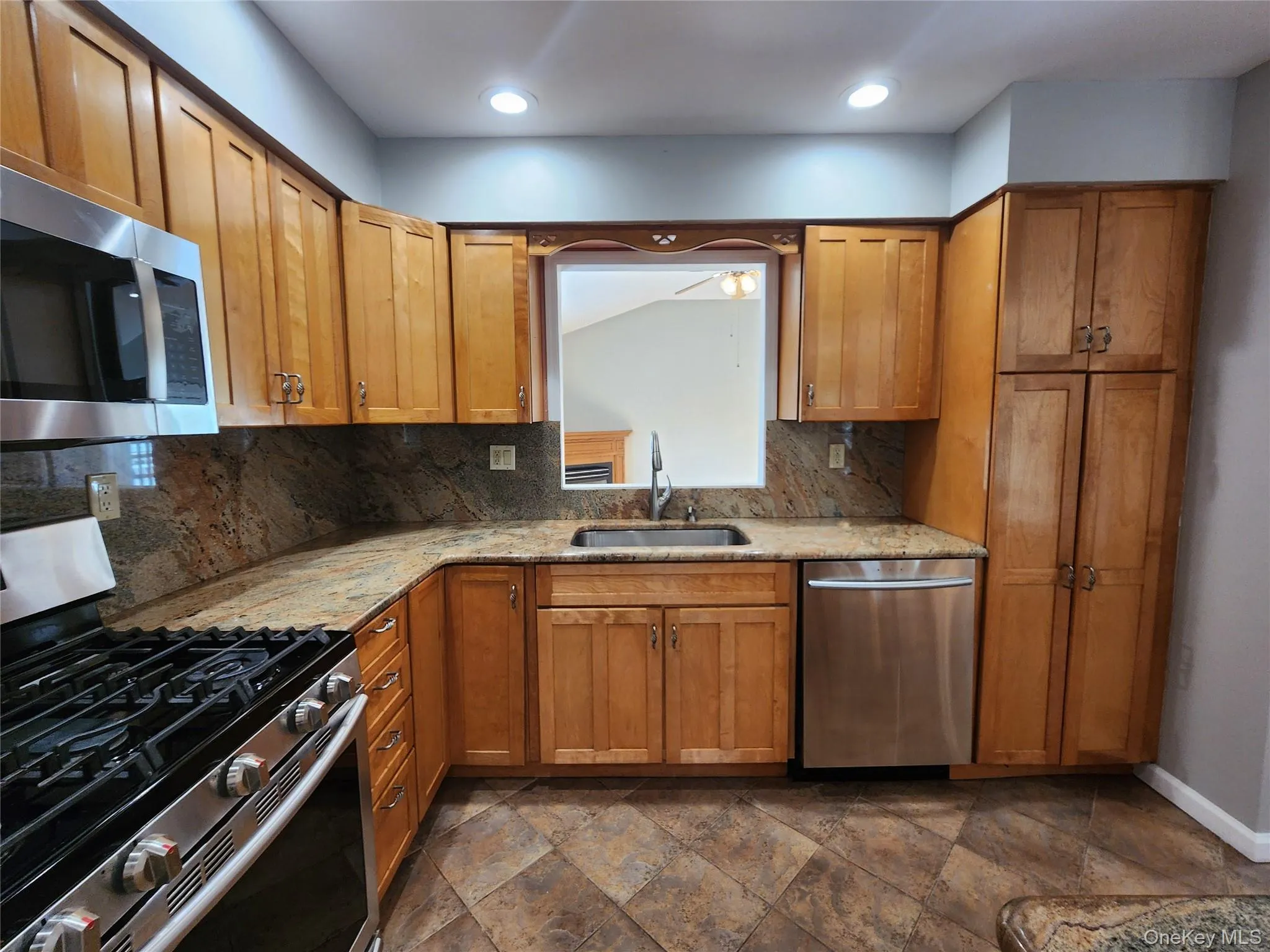 373 Ehrhardt Road, Orangetown, NY, 3 Bedrooms Bedrooms, 6 Rooms Rooms,1 BathroomBathrooms,Residential Lease,For Rent,Ehrhardt,0,1020224 373 Ehrhardt Road, Orangetown, NY, 3 Bedrooms Bedrooms, 6 Rooms Rooms,1 BathroomBathrooms,Residential Lease,For Rent,Ehrhardt,0,1020224