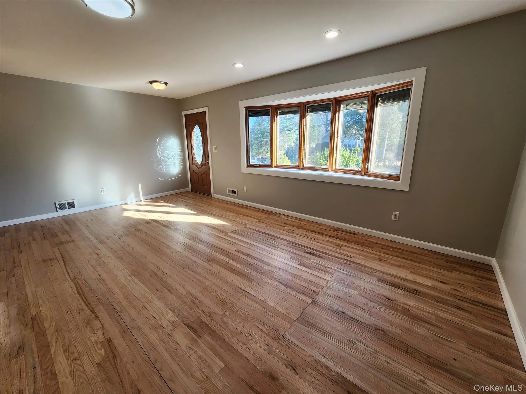 373 Ehrhardt Road, Orangetown, NY, 3 Bedrooms Bedrooms, 6 Rooms Rooms,1 BathroomBathrooms,Residential Lease,For Rent,Ehrhardt,0,1020224 373 Ehrhardt Road, Orangetown, NY, 3 Bedrooms Bedrooms, 6 Rooms Rooms,1 BathroomBathrooms,Residential Lease,For Rent,Ehrhardt,0,1020224
