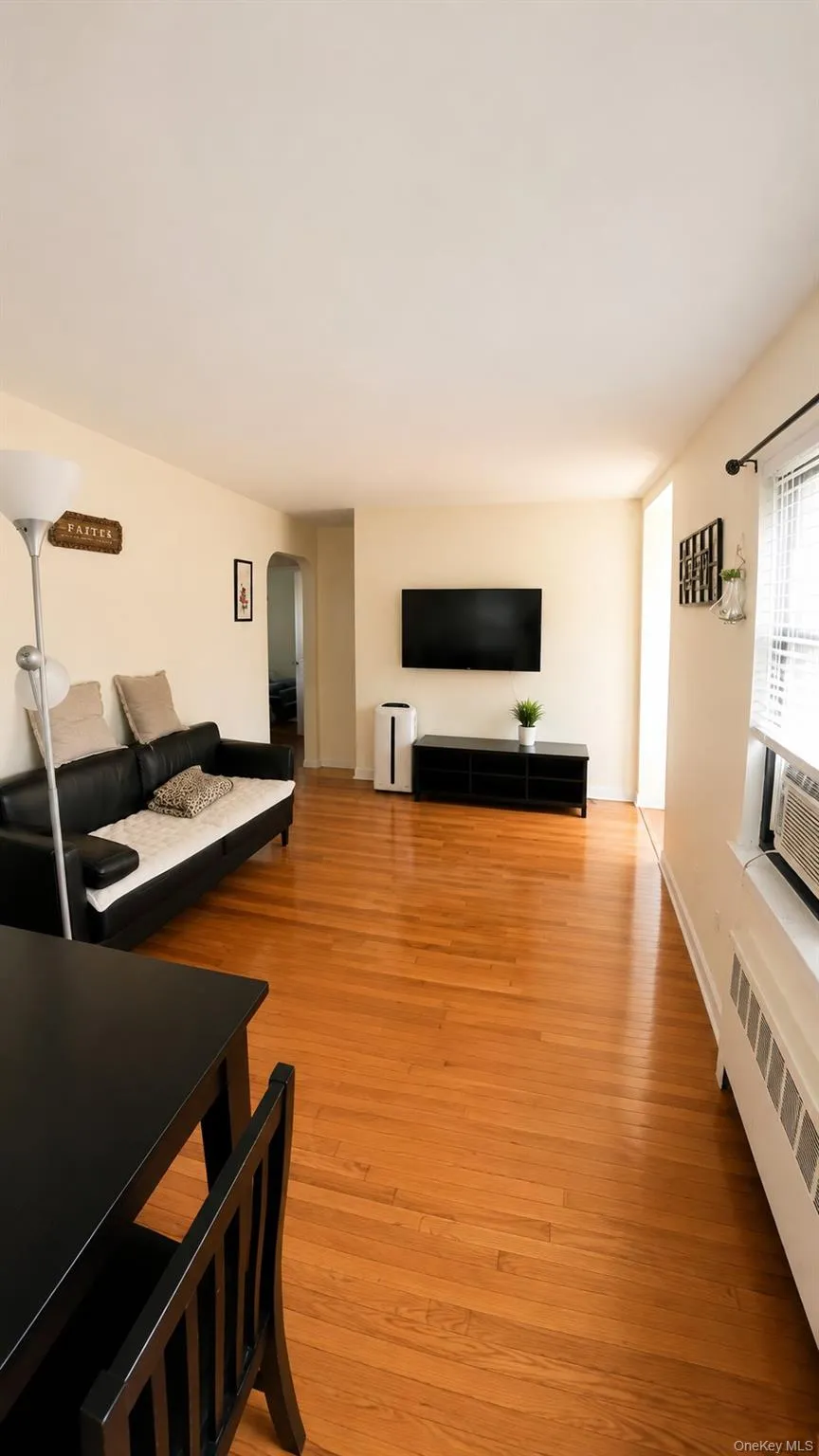 219-58 75th Avenue, New York, NY, 2 Bedrooms Bedrooms, 3 Rooms Rooms,1 BathroomBathrooms,Residential,For Rent,75th,0,1020225 219-58 75th Avenue, New York, NY, 2 Bedrooms Bedrooms, 3 Rooms Rooms,1 BathroomBathrooms,Residential,For Rent,75th,0,1020225