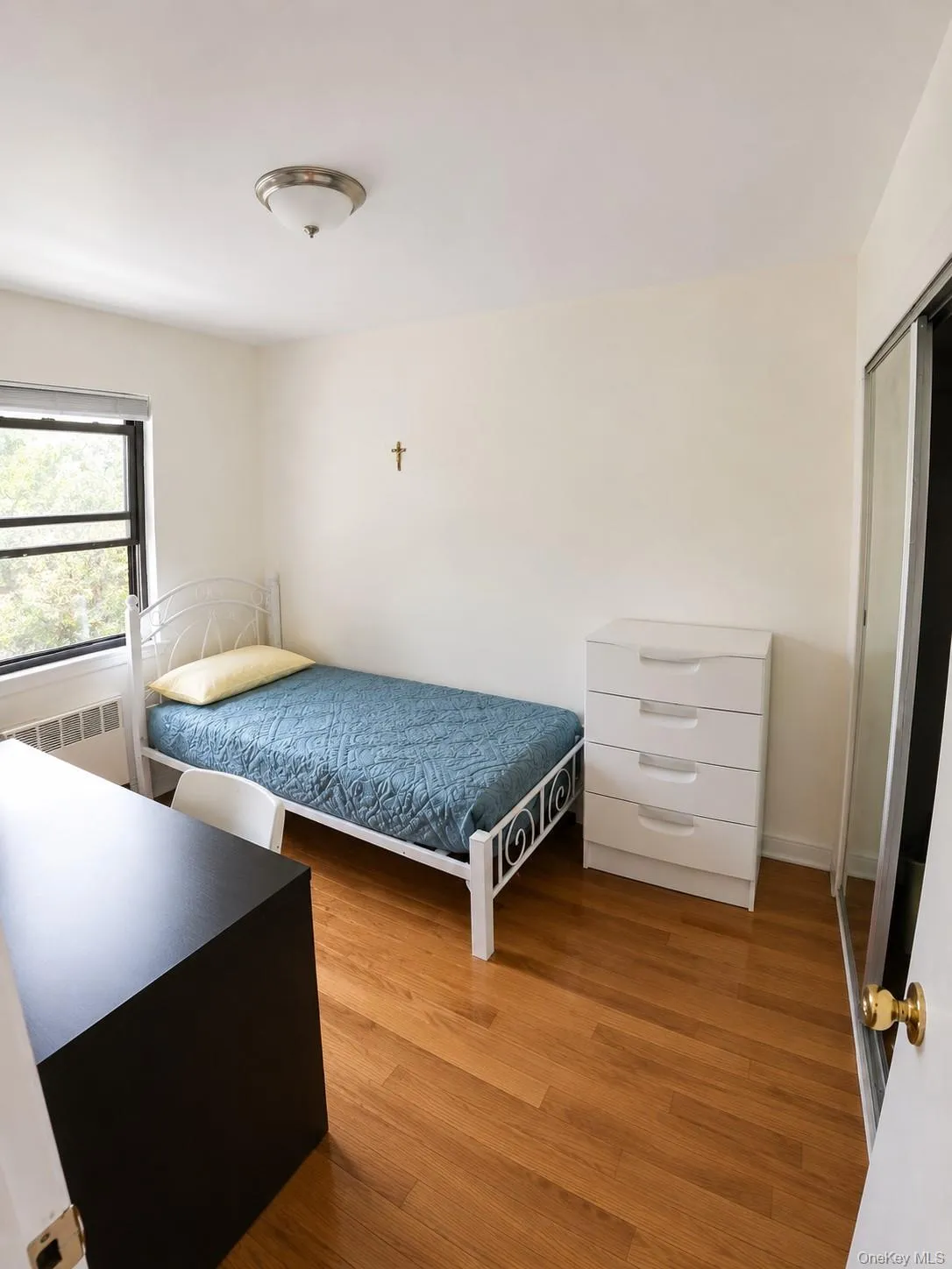 219-58 75th Avenue, New York, NY, 2 Bedrooms Bedrooms, 3 Rooms Rooms,1 BathroomBathrooms,Residential,For Rent,75th,0,1020225 219-58 75th Avenue, New York, NY, 2 Bedrooms Bedrooms, 3 Rooms Rooms,1 BathroomBathrooms,Residential,For Rent,75th,0,1020225