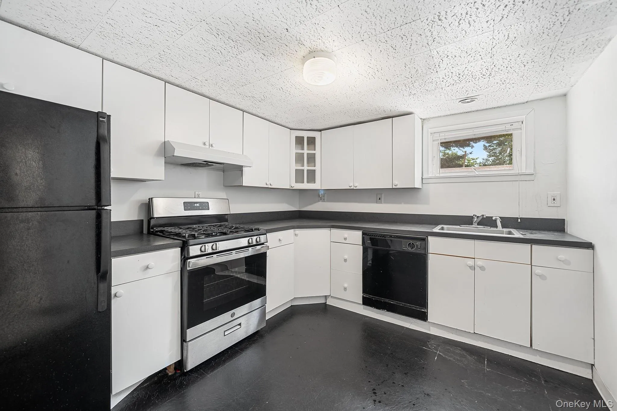 4 Sibley Place, Huntington, NY, 4 Bedrooms Bedrooms, 9 Rooms Rooms,3 BathroomsBathrooms,Residential,For Rent,Sibley,0,1020226 4 Sibley Place, Huntington, NY, 4 Bedrooms Bedrooms, 9 Rooms Rooms,3 BathroomsBathrooms,Residential,For Rent,Sibley,0,1020226