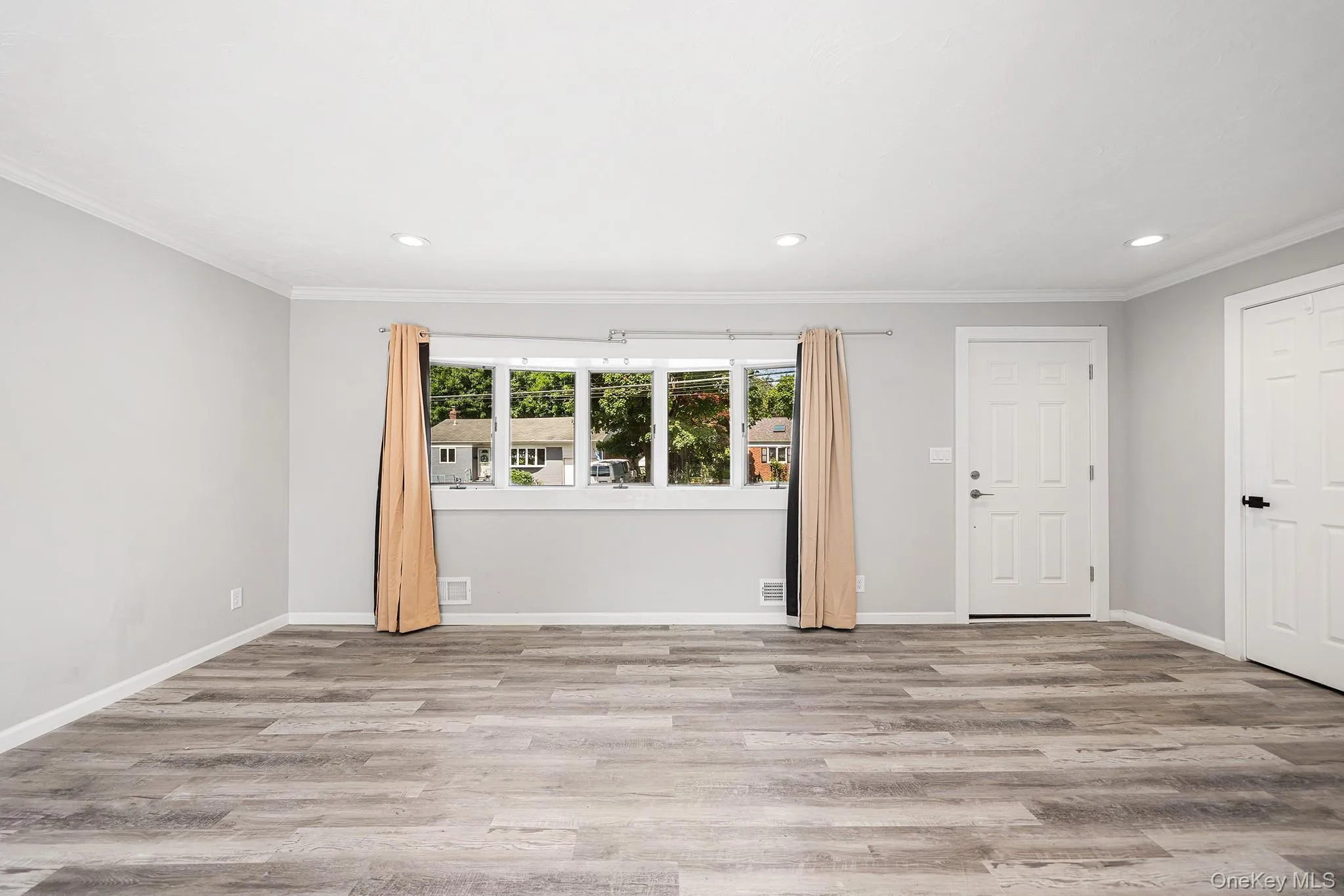 4 Sibley Place, Huntington, NY, 4 Bedrooms Bedrooms, 9 Rooms Rooms,3 BathroomsBathrooms,Residential,For Rent,Sibley,0,1020226 4 Sibley Place, Huntington, NY, 4 Bedrooms Bedrooms, 9 Rooms Rooms,3 BathroomsBathrooms,Residential,For Rent,Sibley,0,1020226