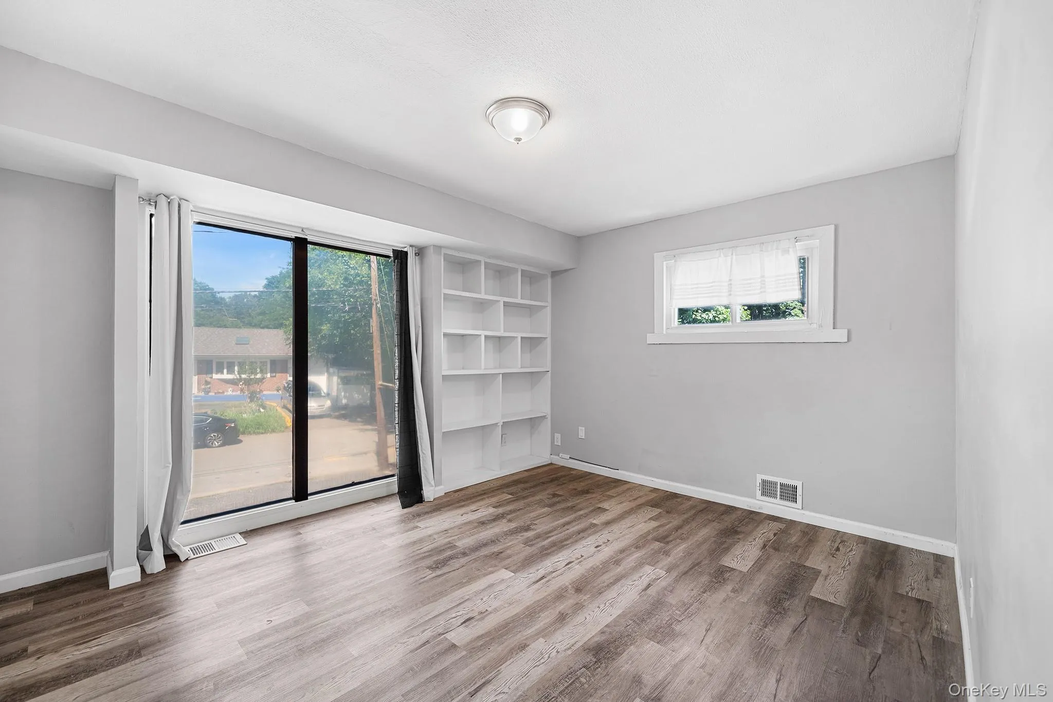 4 Sibley Place, Huntington, NY, 4 Bedrooms Bedrooms, 9 Rooms Rooms,3 BathroomsBathrooms,Residential,For Rent,Sibley,0,1020226 4 Sibley Place, Huntington, NY, 4 Bedrooms Bedrooms, 9 Rooms Rooms,3 BathroomsBathrooms,Residential,For Rent,Sibley,0,1020226