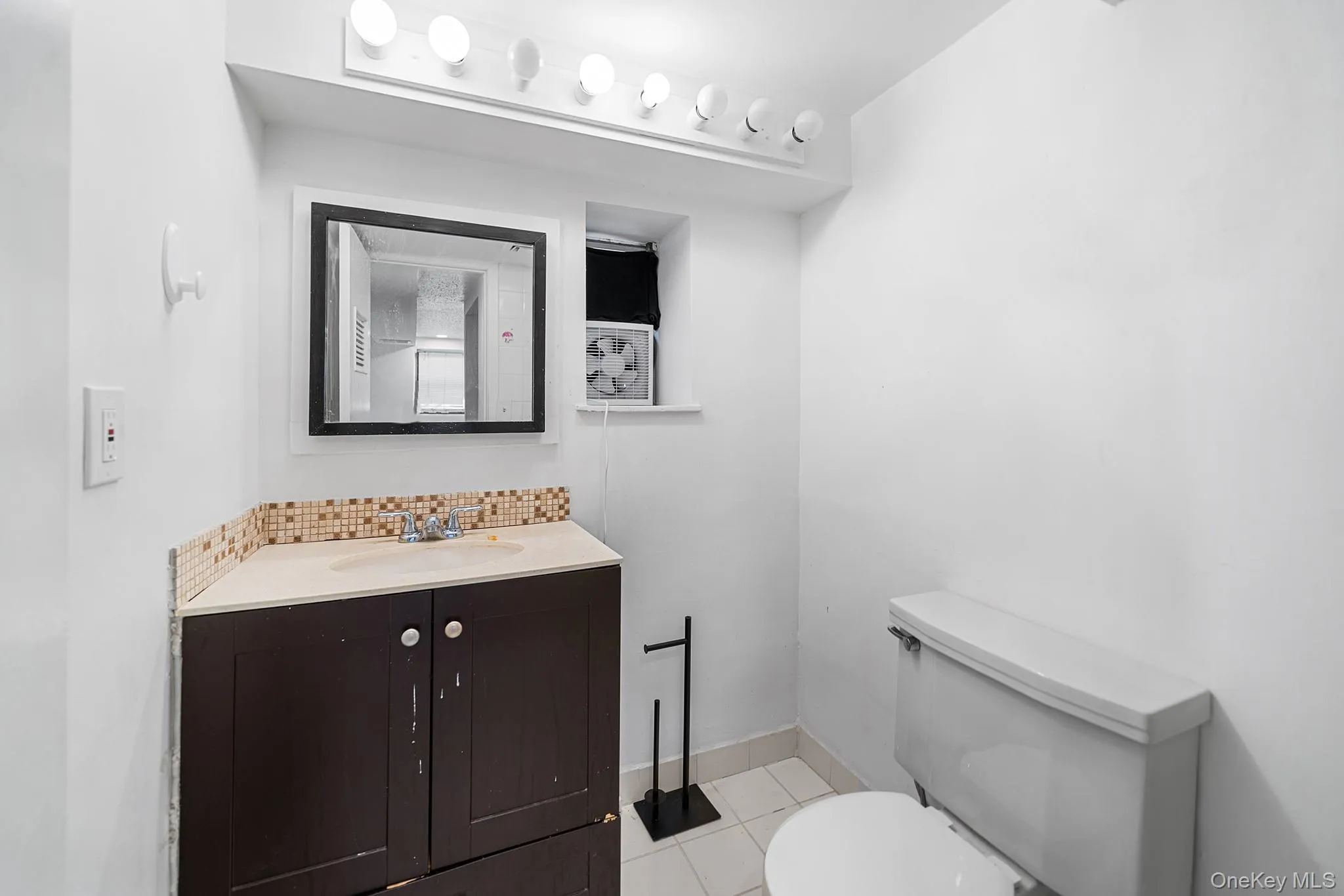 4 Sibley Place, Huntington, NY, 4 Bedrooms Bedrooms, 9 Rooms Rooms,3 BathroomsBathrooms,Residential,For Rent,Sibley,0,1020226 4 Sibley Place, Huntington, NY, 4 Bedrooms Bedrooms, 9 Rooms Rooms,3 BathroomsBathrooms,Residential,For Rent,Sibley,0,1020226
