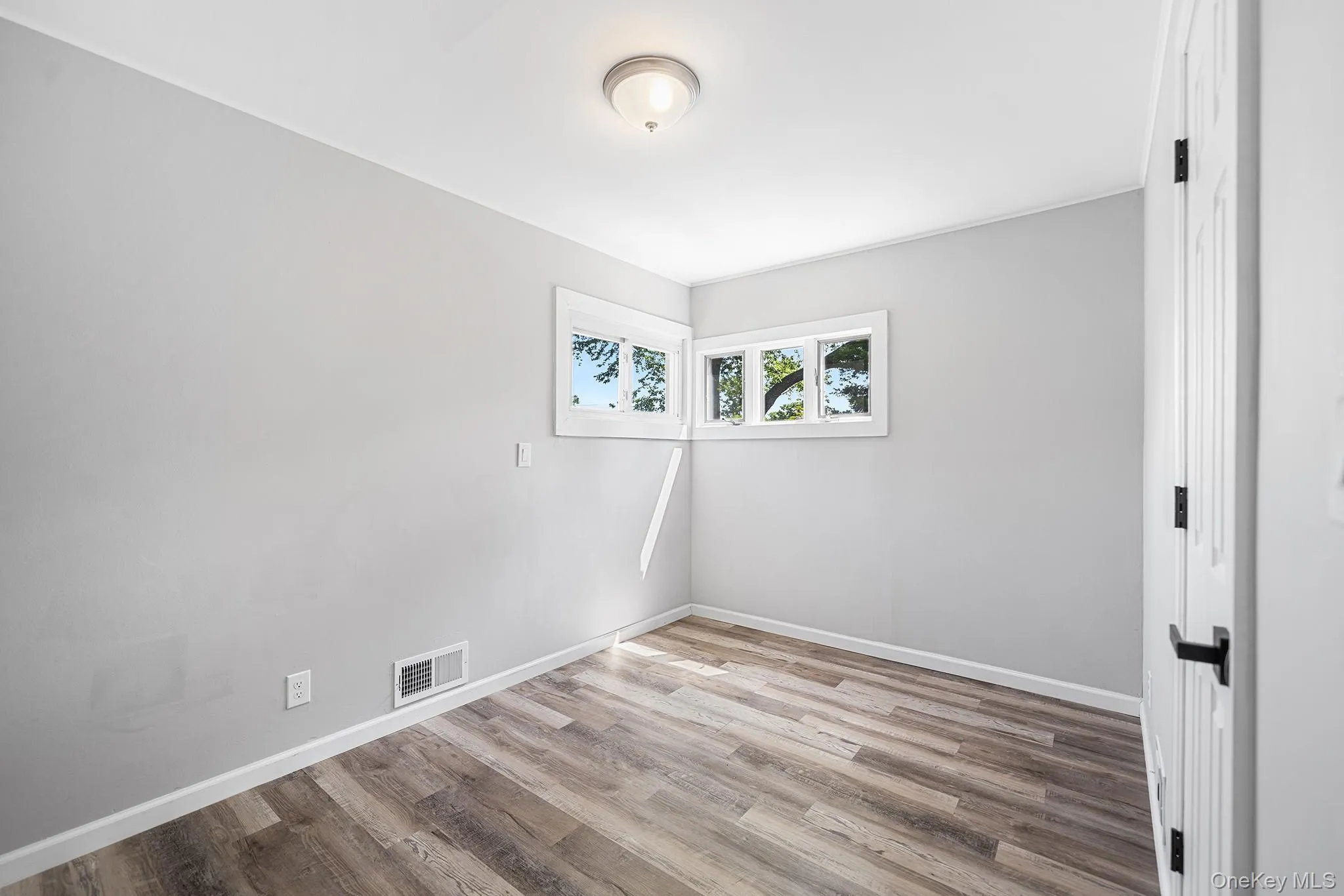 4 Sibley Place, Huntington, NY, 4 Bedrooms Bedrooms, 9 Rooms Rooms,3 BathroomsBathrooms,Residential,For Rent,Sibley,0,1020226 4 Sibley Place, Huntington, NY, 4 Bedrooms Bedrooms, 9 Rooms Rooms,3 BathroomsBathrooms,Residential,For Rent,Sibley,0,1020226