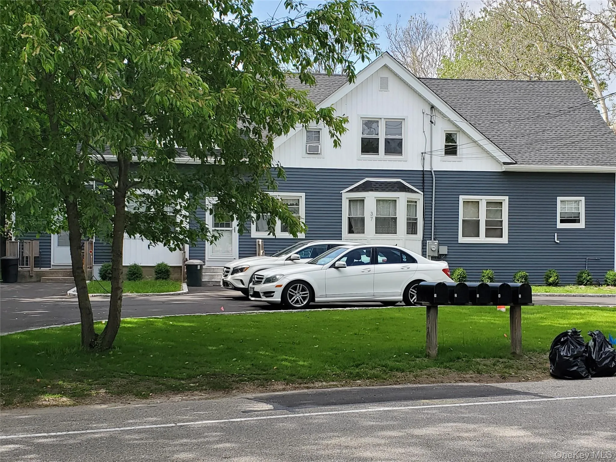 37 Maplewood Road, Huntington, NY, 2 Bedrooms Bedrooms, 4 Rooms Rooms,1 BathroomBathrooms,Residential Lease,For Rent,Maplewood,0,1020228 37 Maplewood Road, Huntington, NY, 2 Bedrooms Bedrooms, 4 Rooms Rooms,1 BathroomBathrooms,Residential Lease,For Rent,Maplewood,0,1020228