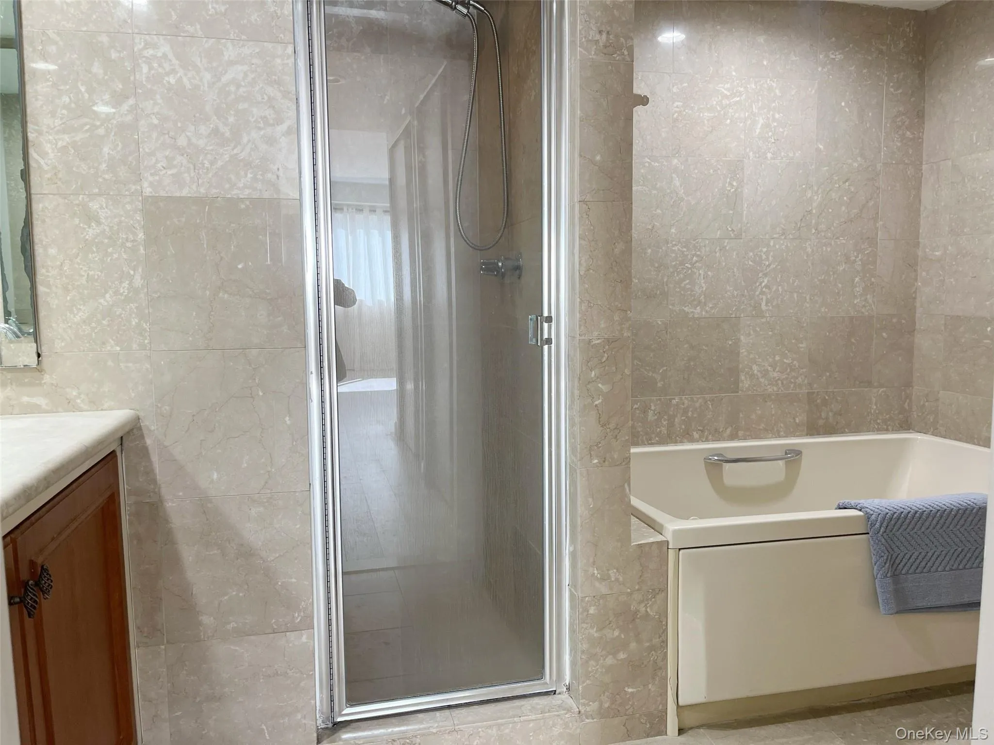 88 Cutter Mill Road, North Hempstead, NY, 2 Bedrooms Bedrooms, 5 Rooms Rooms,2 BathroomsBathrooms,Residential Lease,For Rent,Cutter Mill,0,1020229 88 Cutter Mill Road, North Hempstead, NY, 2 Bedrooms Bedrooms, 5 Rooms Rooms,2 BathroomsBathrooms,Residential Lease,For Rent,Cutter Mill,0,1020229