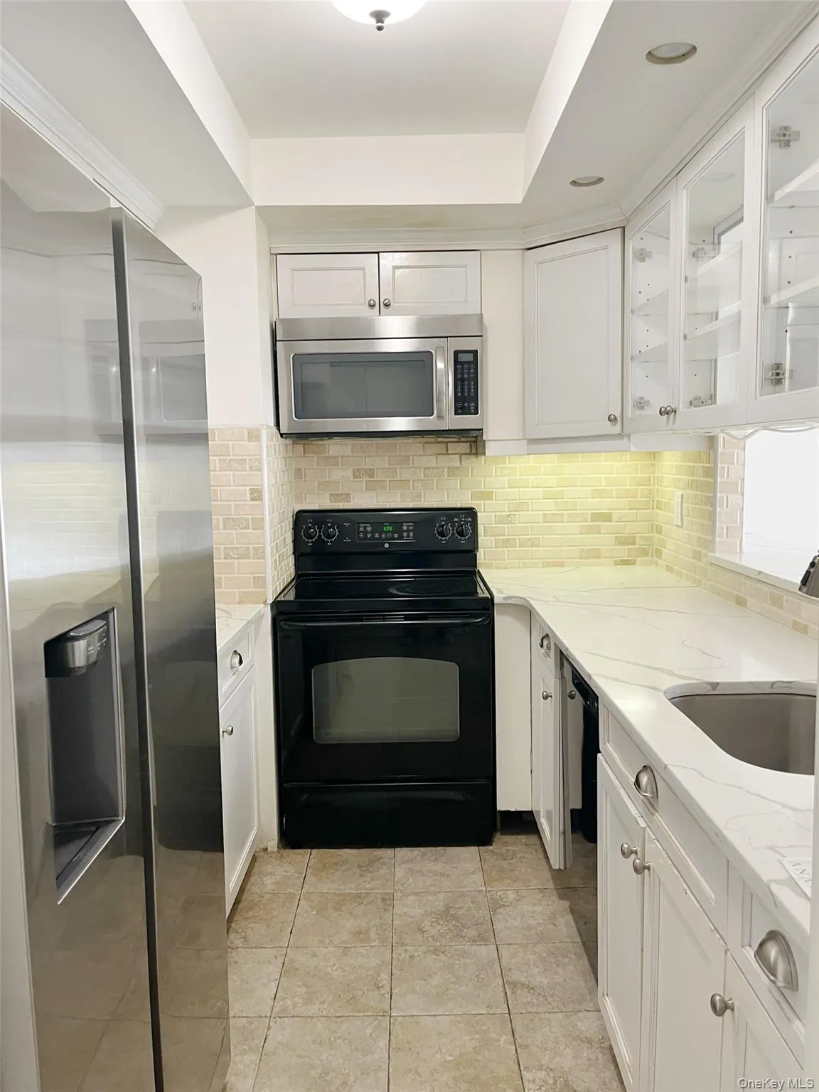 88 Cutter Mill Road, North Hempstead, NY, 2 Bedrooms Bedrooms, 5 Rooms Rooms,2 BathroomsBathrooms,Residential Lease,For Rent,Cutter Mill,0,1020229 88 Cutter Mill Road, North Hempstead, NY, 2 Bedrooms Bedrooms, 5 Rooms Rooms,2 BathroomsBathrooms,Residential Lease,For Rent,Cutter Mill,0,1020229
