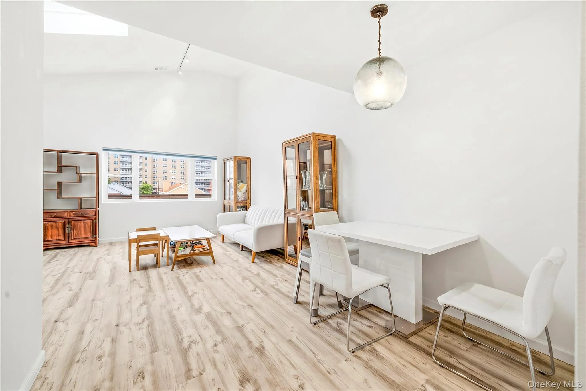537 Broadway, Long Beach, NY, 2 Bedrooms Bedrooms, 3 Rooms Rooms,2 BathroomsBathrooms,Residential,For Rent,Broadway,0,1020231 537 Broadway, Long Beach, NY, 2 Bedrooms Bedrooms, 3 Rooms Rooms,2 BathroomsBathrooms,Residential,For Rent,Broadway,0,1020231