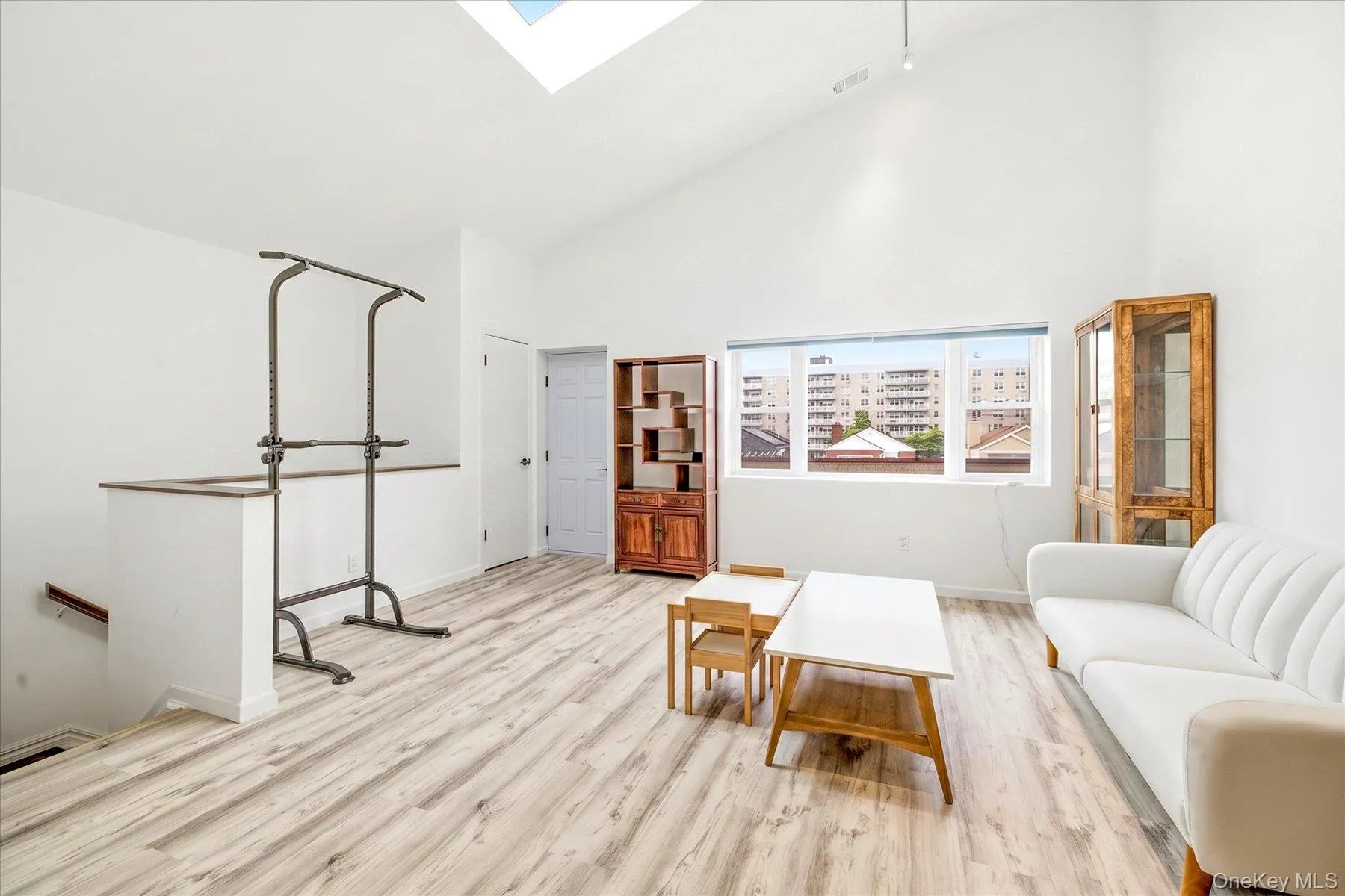537 Broadway, Long Beach, NY, 2 Bedrooms Bedrooms, 3 Rooms Rooms,2 BathroomsBathrooms,Residential,For Rent,Broadway,0,1020231 537 Broadway, Long Beach, NY, 2 Bedrooms Bedrooms, 3 Rooms Rooms,2 BathroomsBathrooms,Residential,For Rent,Broadway,0,1020231