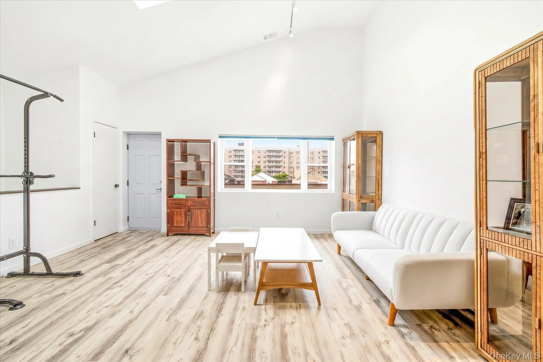 537 Broadway, Long Beach, NY, 2 Bedrooms Bedrooms, 3 Rooms Rooms,2 BathroomsBathrooms,Residential,For Rent,Broadway,0,1020231 537 Broadway, Long Beach, NY, 2 Bedrooms Bedrooms, 3 Rooms Rooms,2 BathroomsBathrooms,Residential,For Rent,Broadway,0,1020231