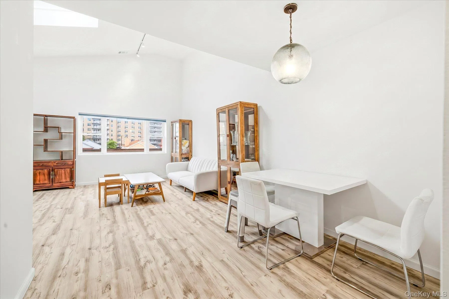 537 Broadway, Long Beach, NY, 2 Bedrooms Bedrooms, 3 Rooms Rooms,2 BathroomsBathrooms,Residential,For Rent,Broadway,0,1020231 537 Broadway, Long Beach, NY, 2 Bedrooms Bedrooms, 3 Rooms Rooms,2 BathroomsBathrooms,Residential,For Rent,Broadway,0,1020231