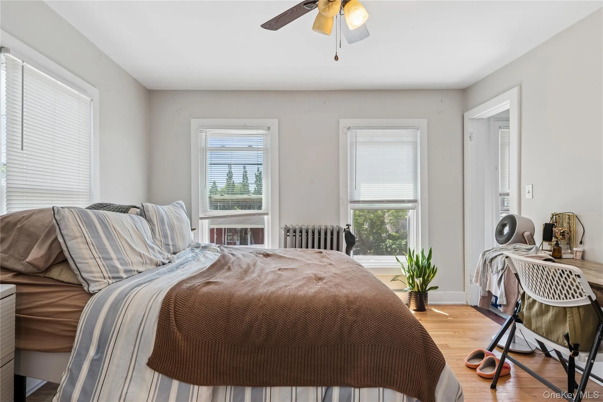 11 Park Avenue, Babylon, NY, 2 Bedrooms Bedrooms, 3 Rooms Rooms,1 BathroomBathrooms,Residential Lease,For Rent,Park,0,1020232 11 Park Avenue, Babylon, NY, 2 Bedrooms Bedrooms, 3 Rooms Rooms,1 BathroomBathrooms,Residential Lease,For Rent,Park,0,1020232