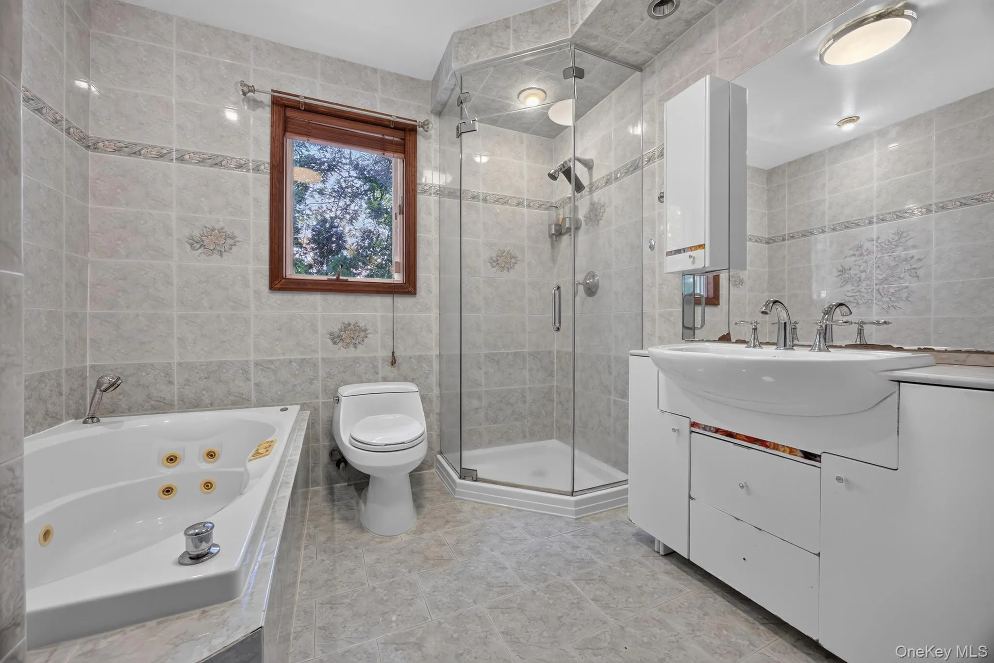 42 Highview Avenue, Orangetown, NY, 3 Bedrooms Bedrooms, 10 Rooms Rooms,1 BathroomBathrooms,Residential,For Rent,Highview,0,1020236 42 Highview Avenue, Orangetown, NY, 3 Bedrooms Bedrooms, 10 Rooms Rooms,1 BathroomBathrooms,Residential,For Rent,Highview,0,1020236