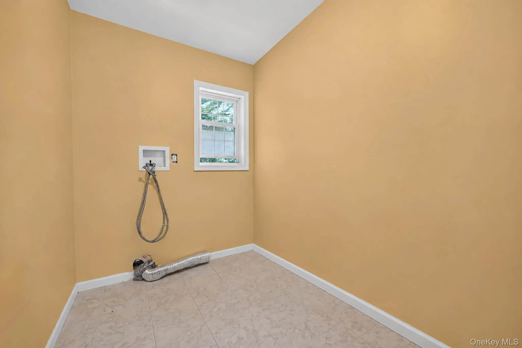 42 Highview Avenue, Orangetown, NY, 3 Bedrooms Bedrooms, 10 Rooms Rooms,1 BathroomBathrooms,Residential,For Rent,Highview,0,1020236 42 Highview Avenue, Orangetown, NY, 3 Bedrooms Bedrooms, 10 Rooms Rooms,1 BathroomBathrooms,Residential,For Rent,Highview,0,1020236