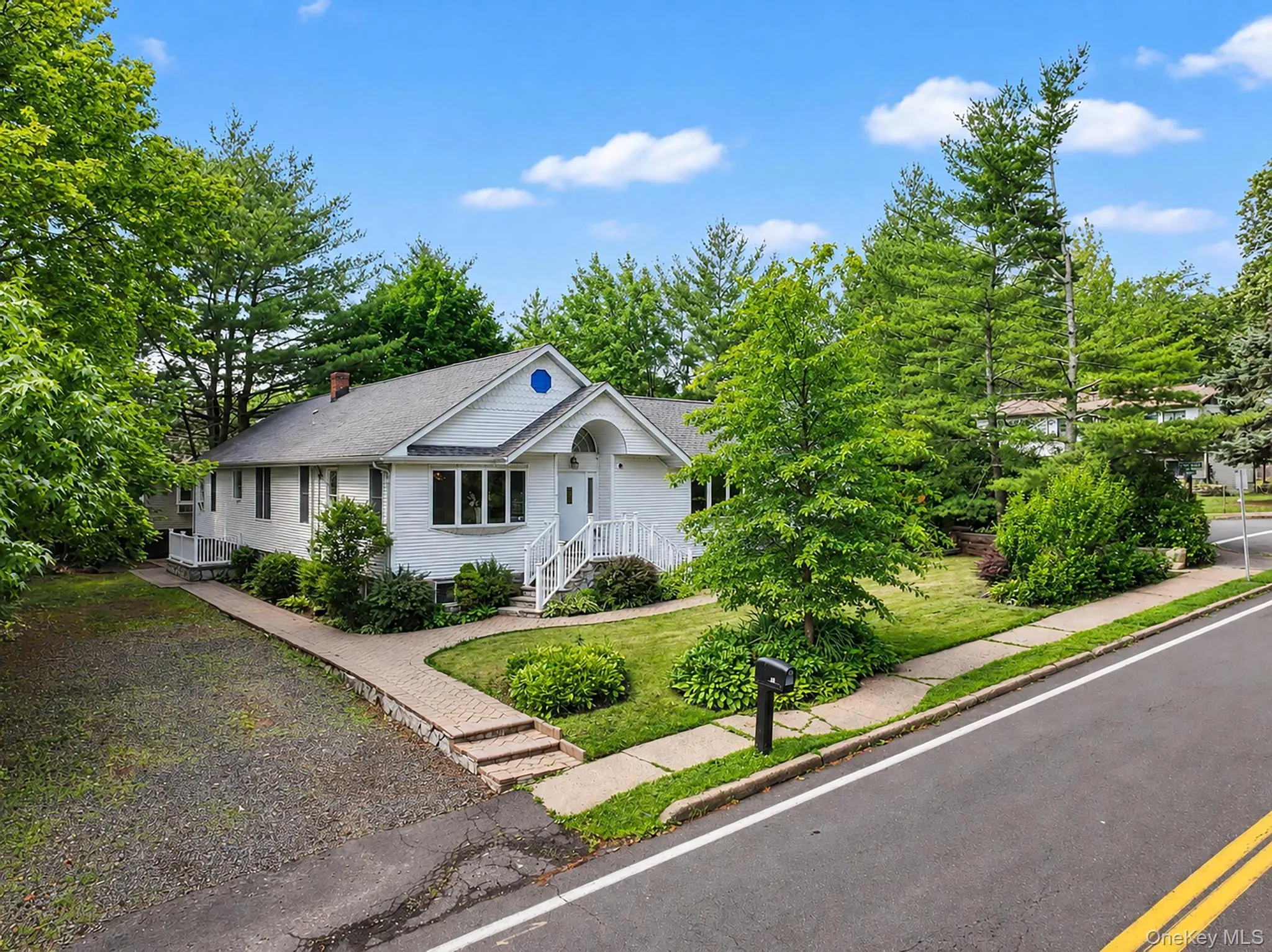 42 Highview Avenue, Orangetown, NY, 3 Bedrooms Bedrooms, 10 Rooms Rooms,1 BathroomBathrooms,Residential,For Rent,Highview,0,1020236 42 Highview Avenue, Orangetown, NY, 3 Bedrooms Bedrooms, 10 Rooms Rooms,1 BathroomBathrooms,Residential,For Rent,Highview,0,1020236