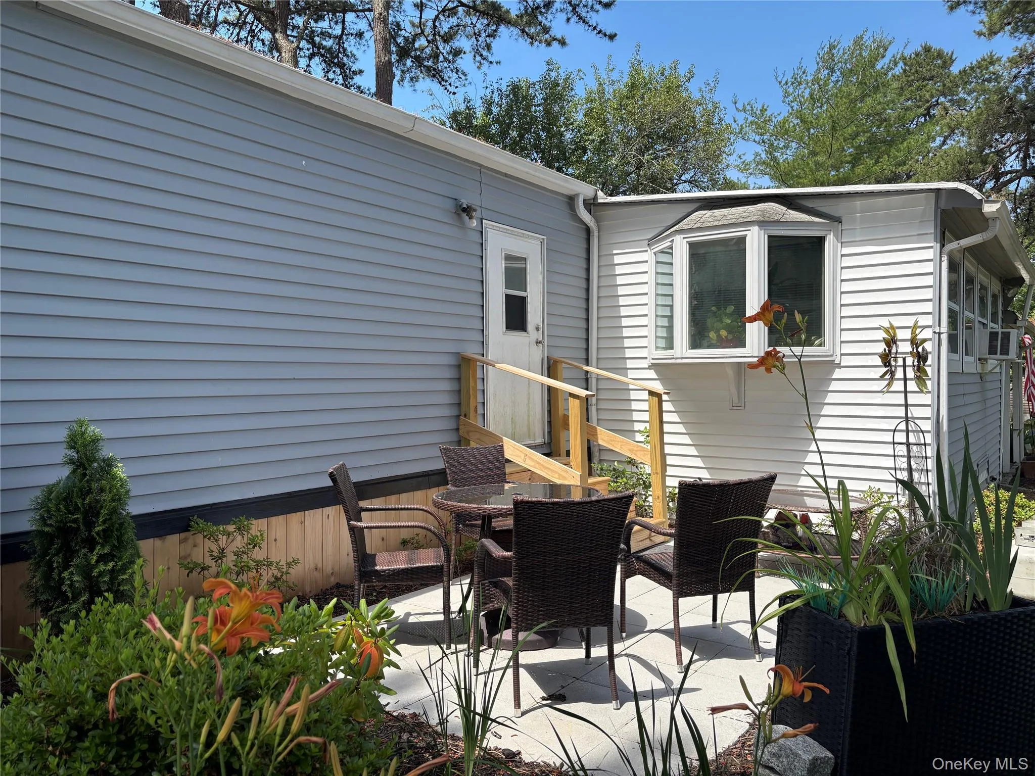 525/158 Riverleigh Avenue, Riverhead, NY, 2 Bedrooms Bedrooms, 6 Rooms Rooms,1 BathroomBathrooms,Residential,For Rent,Riverleigh,0,1020237 525/158 Riverleigh Avenue, Riverhead, NY, 2 Bedrooms Bedrooms, 6 Rooms Rooms,1 BathroomBathrooms,Residential,For Rent,Riverleigh,0,1020237