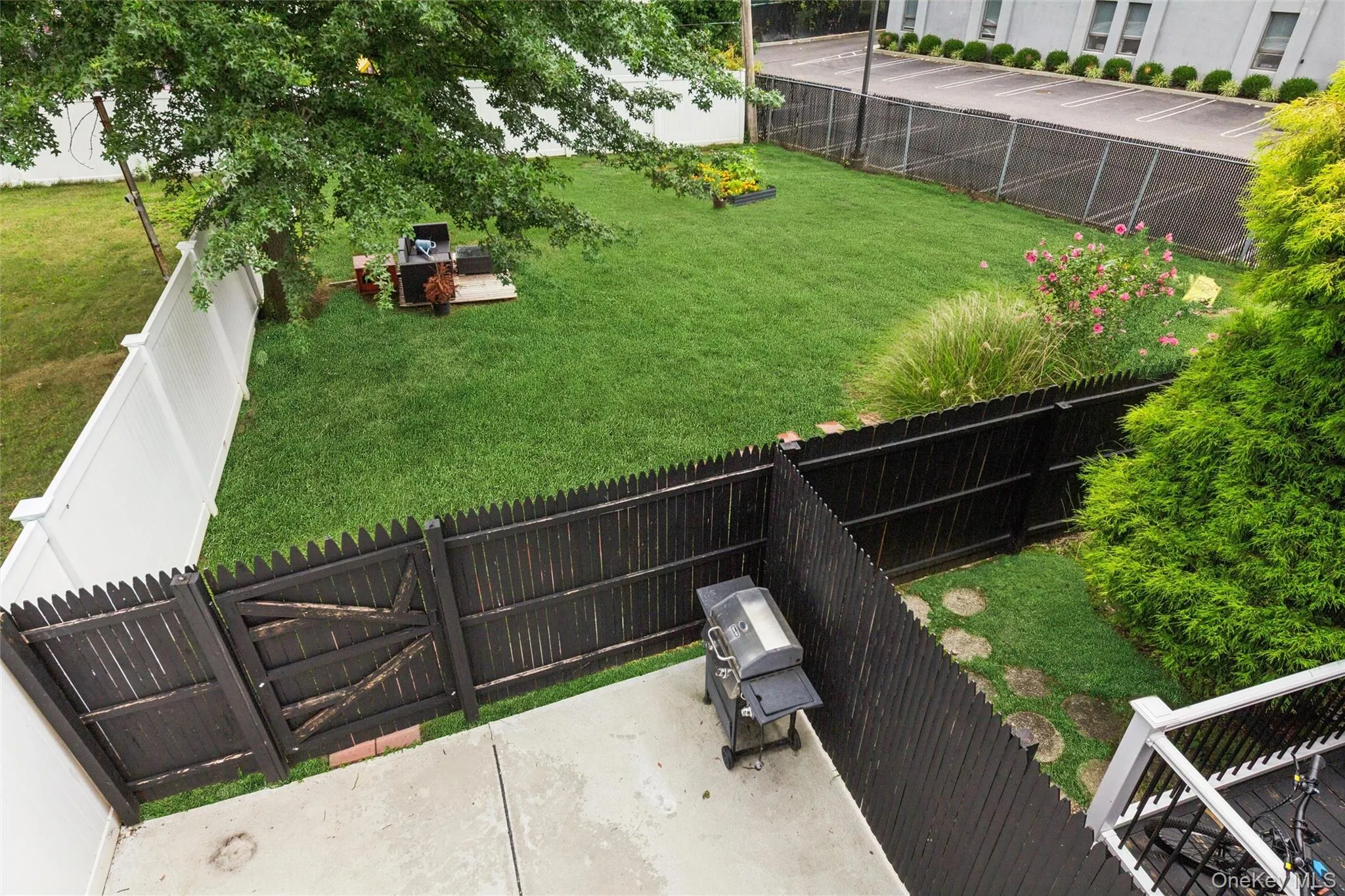 301 Merrick Avenue, Hempstead, NY, 5 Bedrooms Bedrooms, 10 Rooms Rooms,1 BathroomBathrooms,Residential,For Rent,Merrick,0,1020241 301 Merrick Avenue, Hempstead, NY, 5 Bedrooms Bedrooms, 10 Rooms Rooms,1 BathroomBathrooms,Residential,For Rent,Merrick,0,1020241