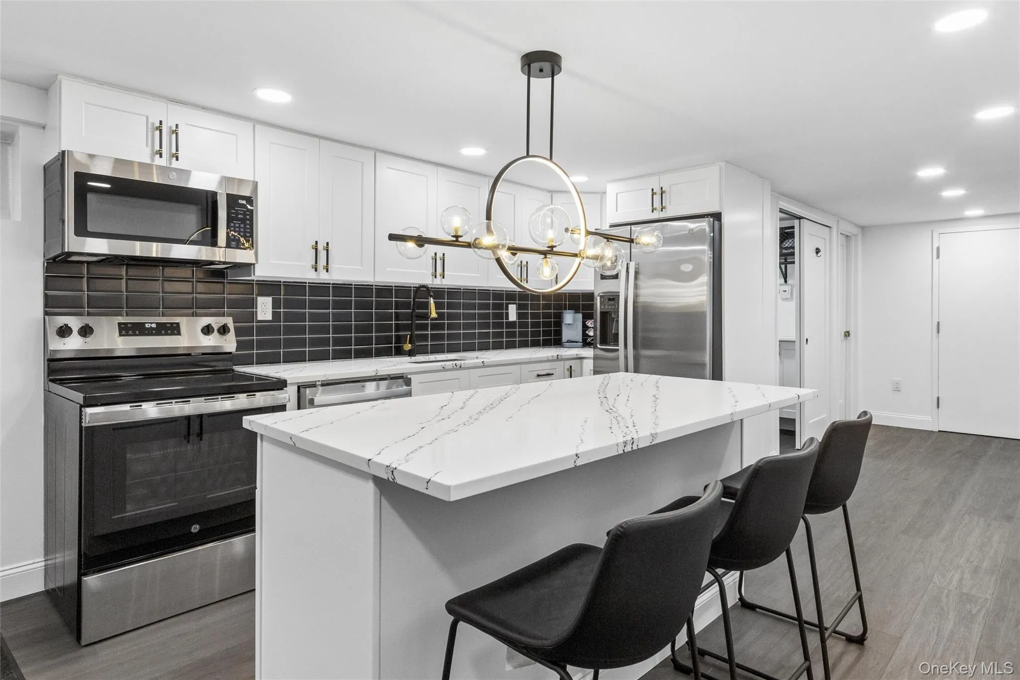 301 Merrick Avenue, Hempstead, NY, 5 Bedrooms Bedrooms, 10 Rooms Rooms,1 BathroomBathrooms,Residential,For Rent,Merrick,0,1020241 301 Merrick Avenue, Hempstead, NY, 5 Bedrooms Bedrooms, 10 Rooms Rooms,1 BathroomBathrooms,Residential,For Rent,Merrick,0,1020241