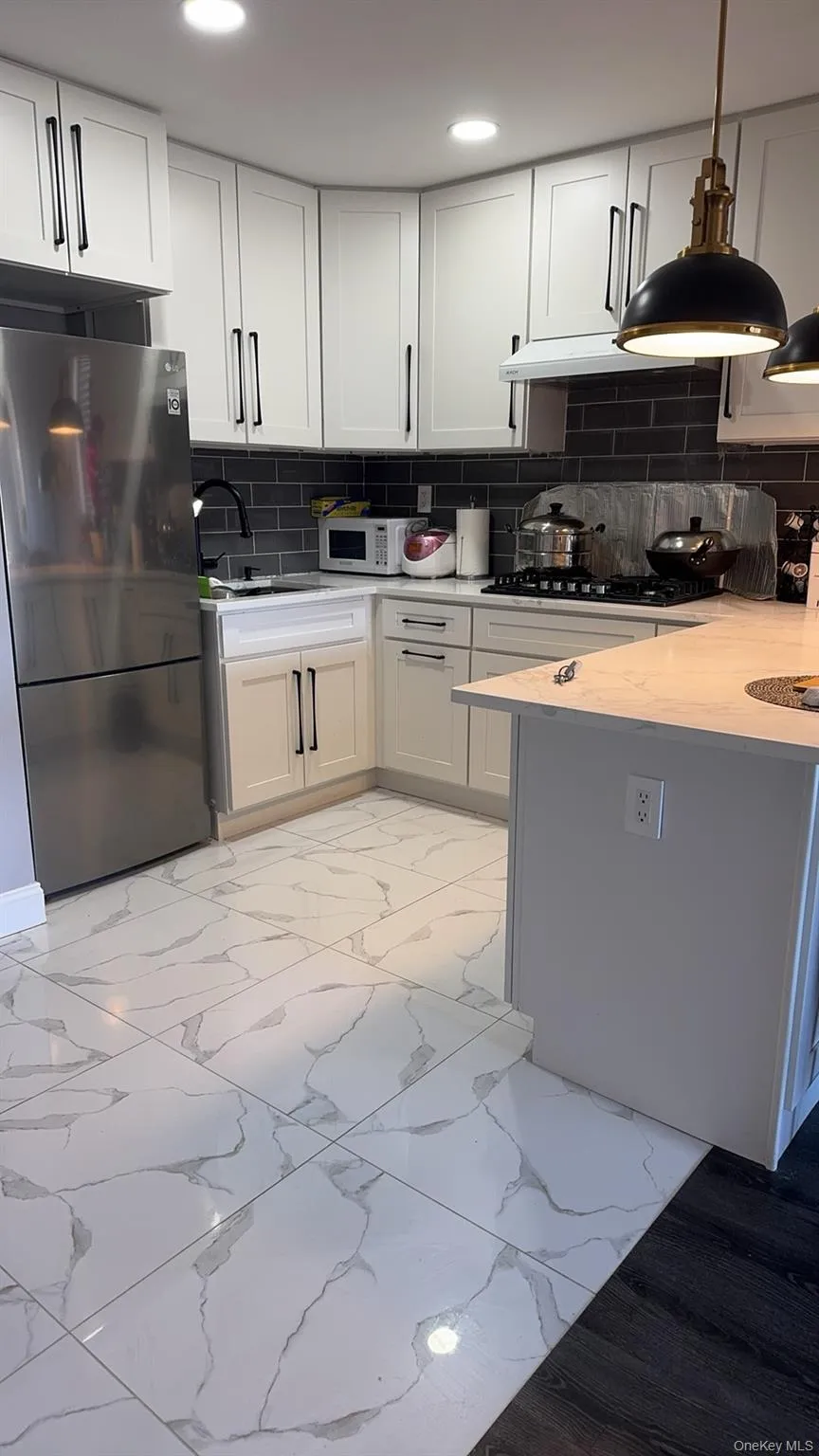 13987 35th Avenue, New York, NY, 2 Bedrooms Bedrooms, 4 Rooms Rooms,2 BathroomsBathrooms,Residential Lease,For Rent,35th,0,1020248 13987 35th Avenue, New York, NY, 2 Bedrooms Bedrooms, 4 Rooms Rooms,2 BathroomsBathrooms,Residential Lease,For Rent,35th,0,1020248