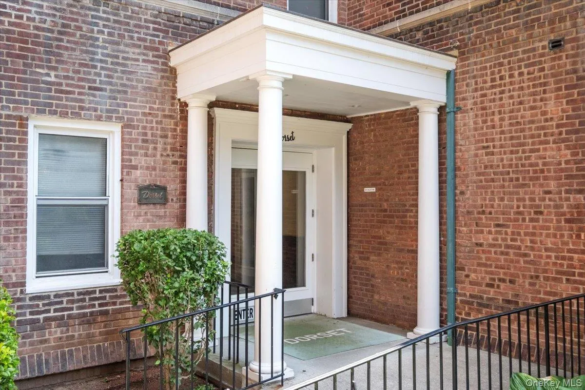 90 Bryant Avenue, White Plains, NY, 1 Bedroom Bedrooms, 4 Rooms Rooms,1 BathroomBathrooms,Residential,For Rent,Bryant,0,1020253 90 Bryant Avenue, White Plains, NY, 1 Bedroom Bedrooms, 4 Rooms Rooms,1 BathroomBathrooms,Residential,For Rent,Bryant,0,1020253