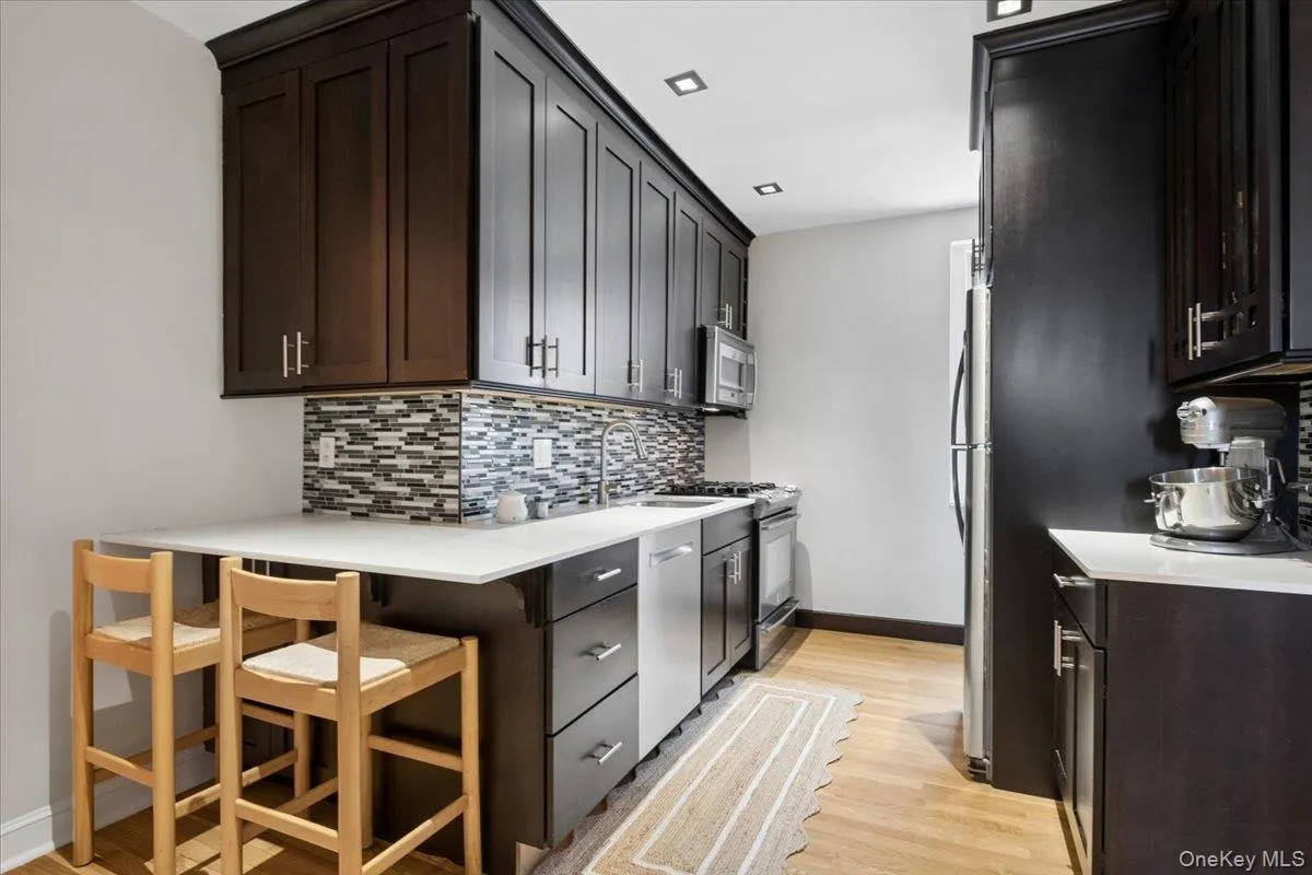90 Bryant Avenue, White Plains, NY, 1 Bedroom Bedrooms, 4 Rooms Rooms,1 BathroomBathrooms,Residential,For Rent,Bryant,0,1020253 90 Bryant Avenue, White Plains, NY, 1 Bedroom Bedrooms, 4 Rooms Rooms,1 BathroomBathrooms,Residential,For Rent,Bryant,0,1020253