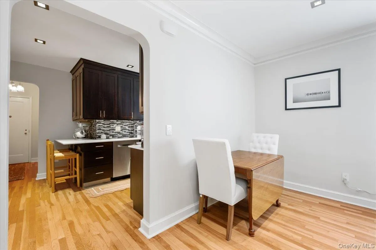 90 Bryant Avenue, White Plains, NY, 1 Bedroom Bedrooms, 4 Rooms Rooms,1 BathroomBathrooms,Residential,For Rent,Bryant,0,1020253 90 Bryant Avenue, White Plains, NY, 1 Bedroom Bedrooms, 4 Rooms Rooms,1 BathroomBathrooms,Residential,For Rent,Bryant,0,1020253