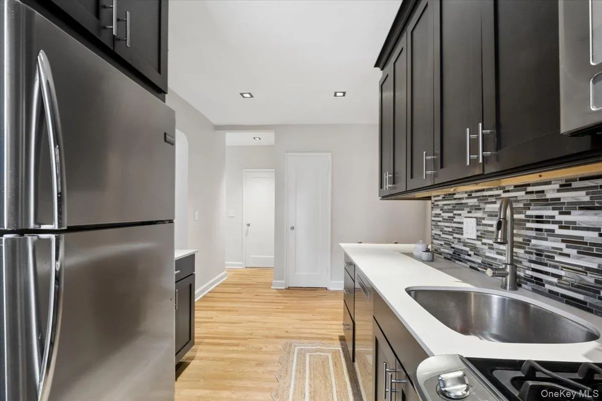 90 Bryant Avenue, White Plains, NY, 1 Bedroom Bedrooms, 4 Rooms Rooms,1 BathroomBathrooms,Residential,For Rent,Bryant,0,1020253 90 Bryant Avenue, White Plains, NY, 1 Bedroom Bedrooms, 4 Rooms Rooms,1 BathroomBathrooms,Residential,For Rent,Bryant,0,1020253