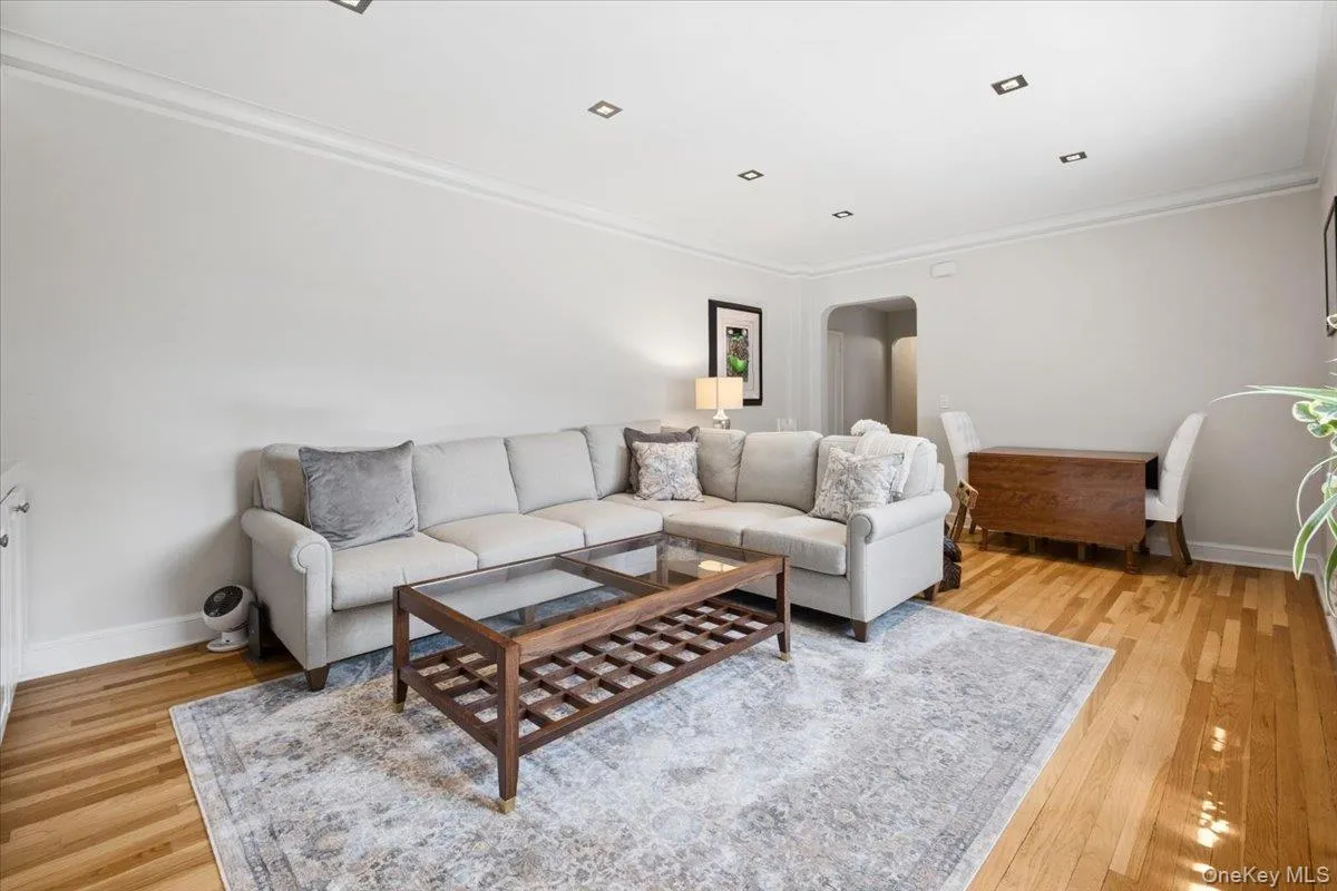 90 Bryant Avenue, White Plains, NY, 1 Bedroom Bedrooms, 4 Rooms Rooms,1 BathroomBathrooms,Residential,For Rent,Bryant,0,1020253 90 Bryant Avenue, White Plains, NY, 1 Bedroom Bedrooms, 4 Rooms Rooms,1 BathroomBathrooms,Residential,For Rent,Bryant,0,1020253