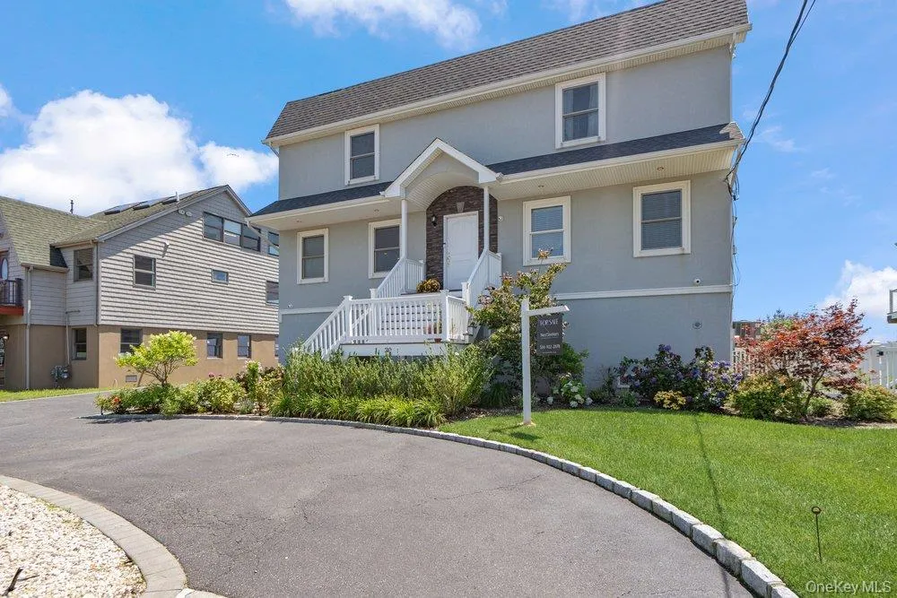 30 Milton Road, Babylon, NY, 3 Bedrooms Bedrooms, 7 Rooms Rooms,2 BathroomsBathrooms,Residential,For Rent,Milton,0,1020254 30 Milton Road, Babylon, NY, 3 Bedrooms Bedrooms, 7 Rooms Rooms,2 BathroomsBathrooms,Residential,For Rent,Milton,0,1020254