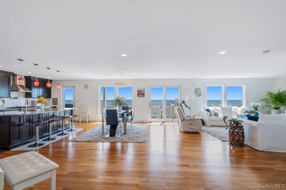 30 Milton Road, Babylon, NY, 3 Bedrooms Bedrooms, 7 Rooms Rooms,2 BathroomsBathrooms,Residential,For Rent,Milton,0,1020254 30 Milton Road, Babylon, NY, 3 Bedrooms Bedrooms, 7 Rooms Rooms,2 BathroomsBathrooms,Residential,For Rent,Milton,0,1020254