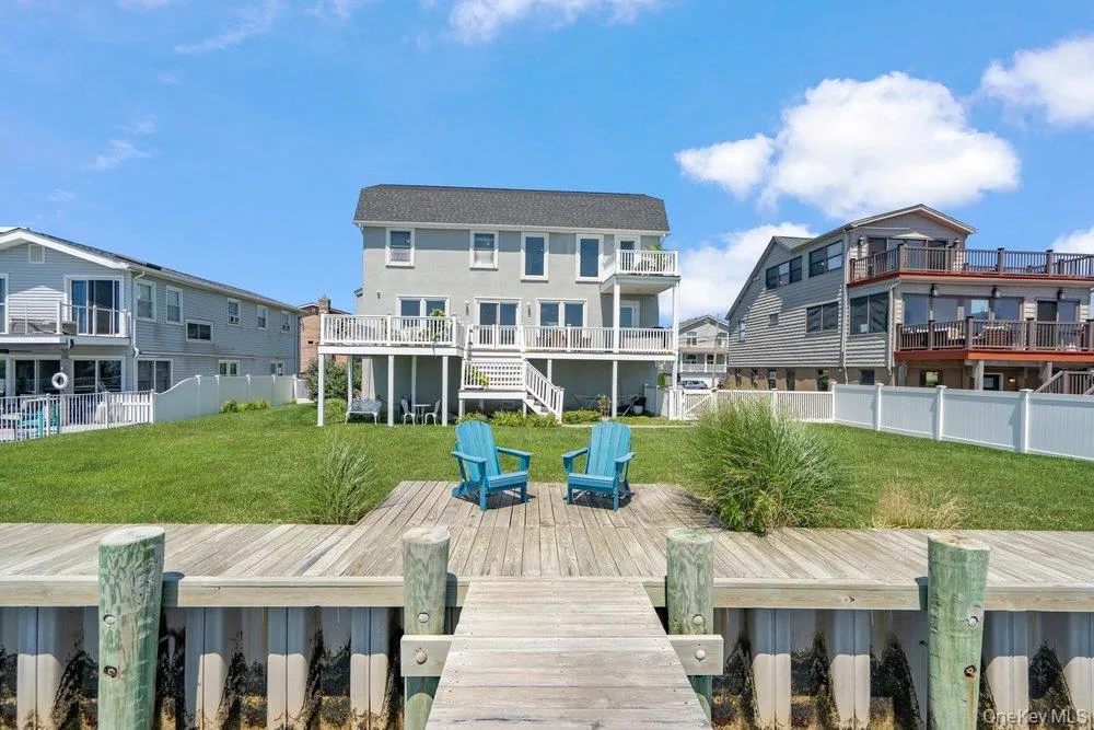 30 Milton Road, Babylon, NY, 3 Bedrooms Bedrooms, 7 Rooms Rooms,2 BathroomsBathrooms,Residential,For Rent,Milton,0,1020254 30 Milton Road, Babylon, NY, 3 Bedrooms Bedrooms, 7 Rooms Rooms,2 BathroomsBathrooms,Residential,For Rent,Milton,0,1020254