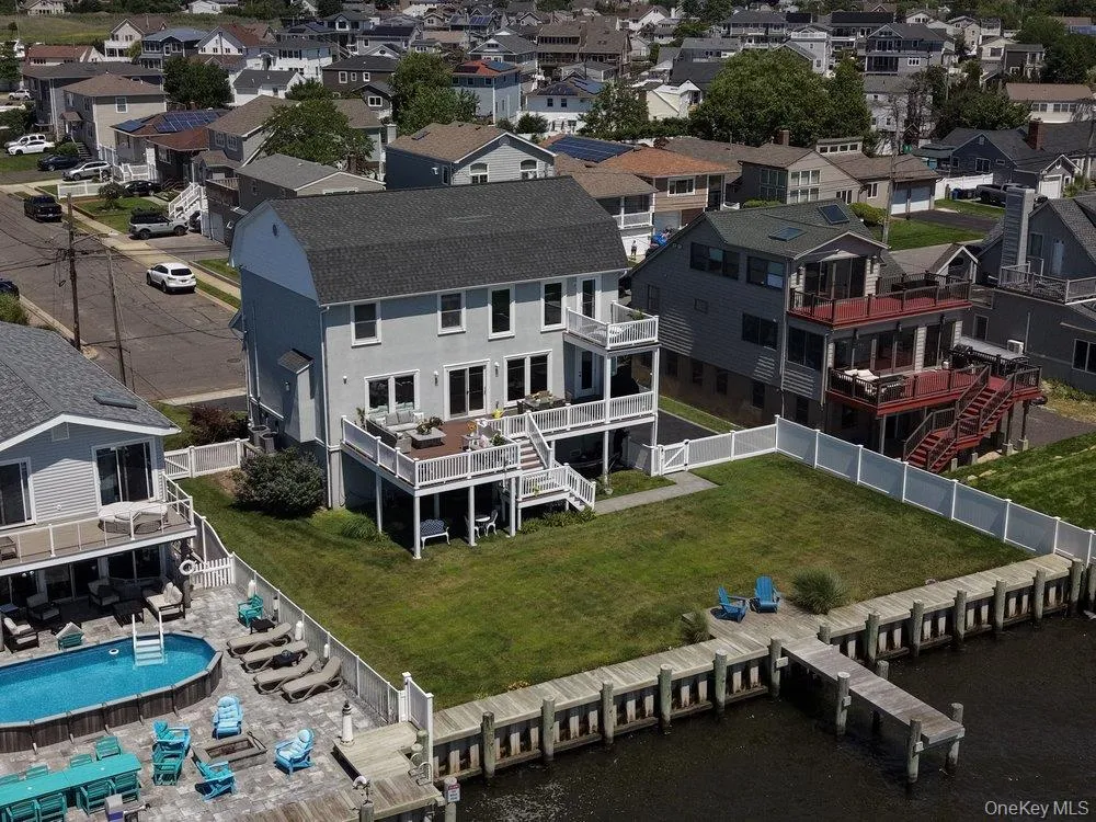 30 Milton Road, Babylon, NY, 3 Bedrooms Bedrooms, 7 Rooms Rooms,2 BathroomsBathrooms,Residential,For Rent,Milton,0,1020254 30 Milton Road, Babylon, NY, 3 Bedrooms Bedrooms, 7 Rooms Rooms,2 BathroomsBathrooms,Residential,For Rent,Milton,0,1020254