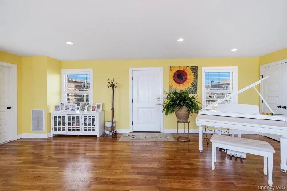 30 Milton Road, Babylon, NY, 3 Bedrooms Bedrooms, 7 Rooms Rooms,2 BathroomsBathrooms,Residential,For Rent,Milton,0,1020254 30 Milton Road, Babylon, NY, 3 Bedrooms Bedrooms, 7 Rooms Rooms,2 BathroomsBathrooms,Residential,For Rent,Milton,0,1020254